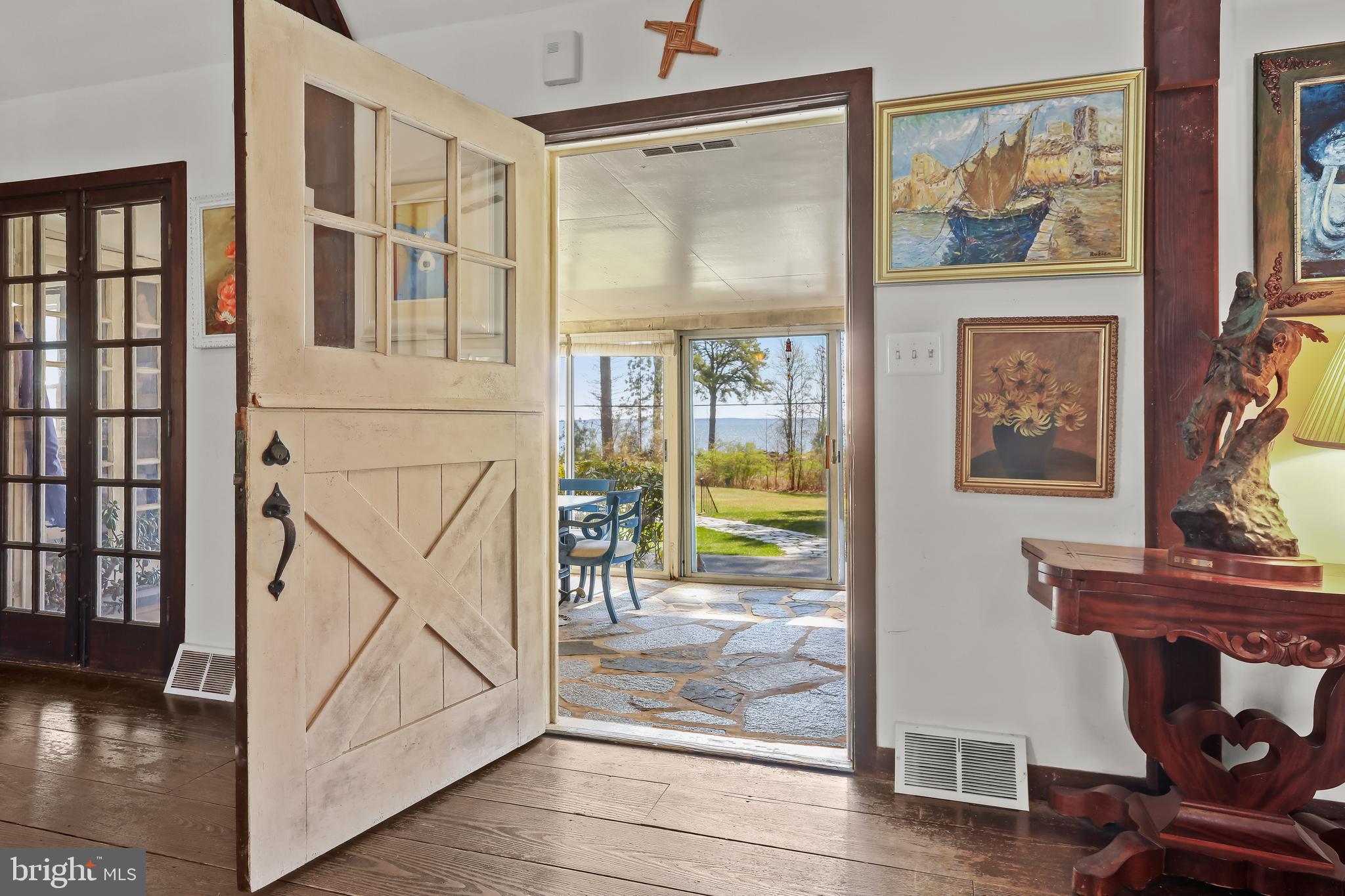 GIBSON ISLAND - Residential