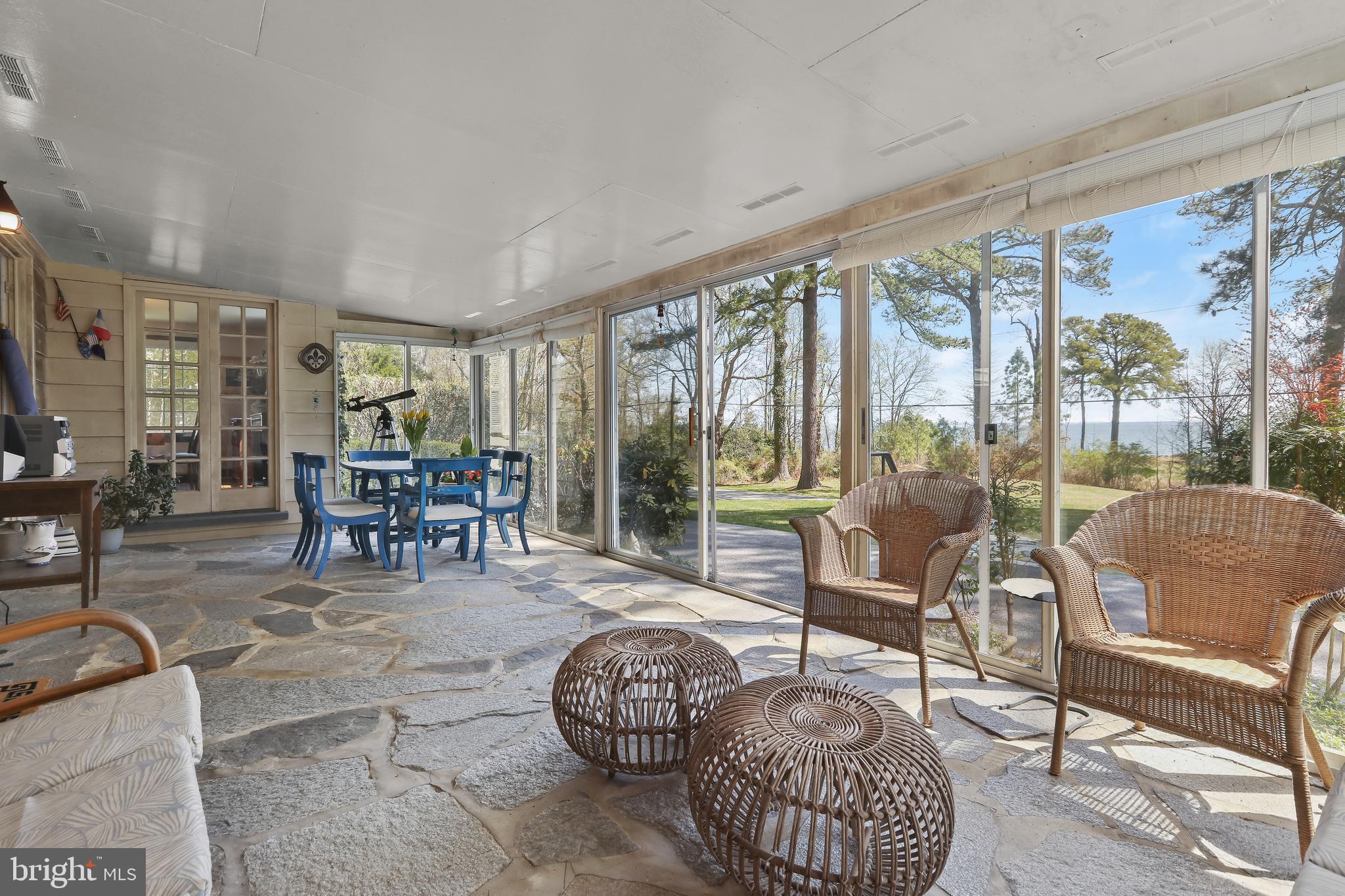 GIBSON ISLAND - Residential