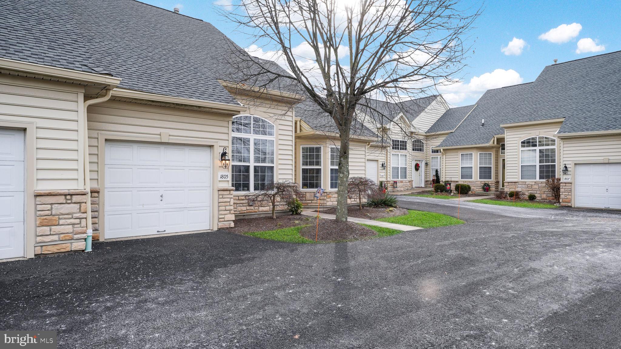 LAMPLIGHTER VILLAGE - Residential