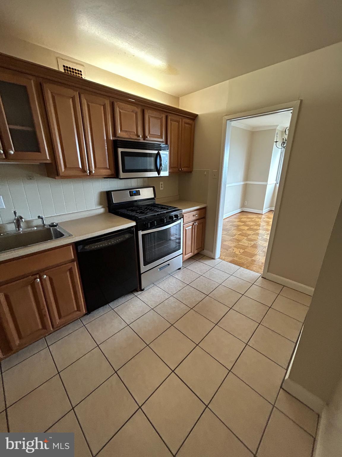 WILLOUGHBY OF CHEVY CHASE - Residential Lease