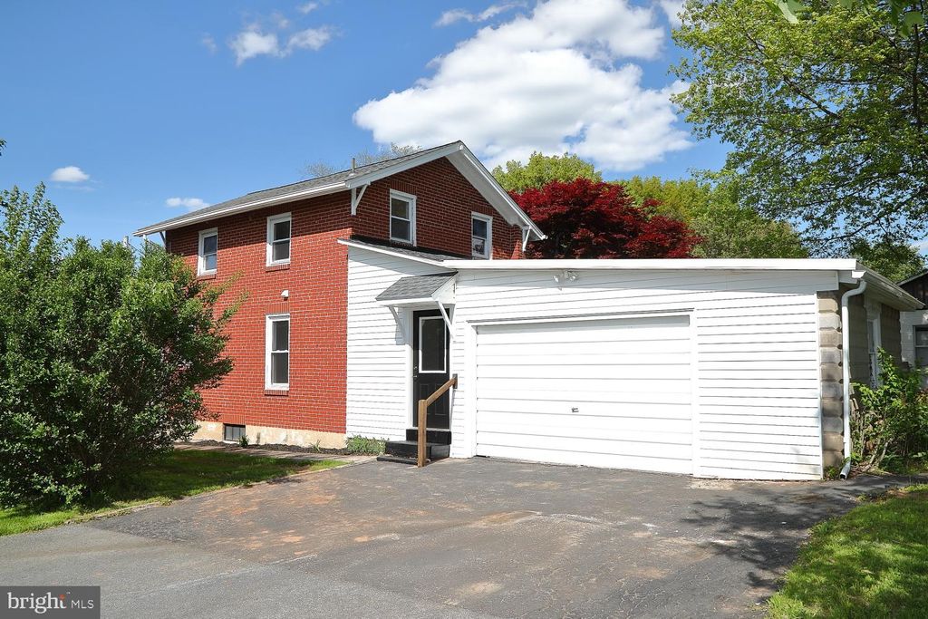 Photo of 256 MUDDY CREEK CHURCH RD, DENVER, PA 17517 (MLS # PALA2034712)