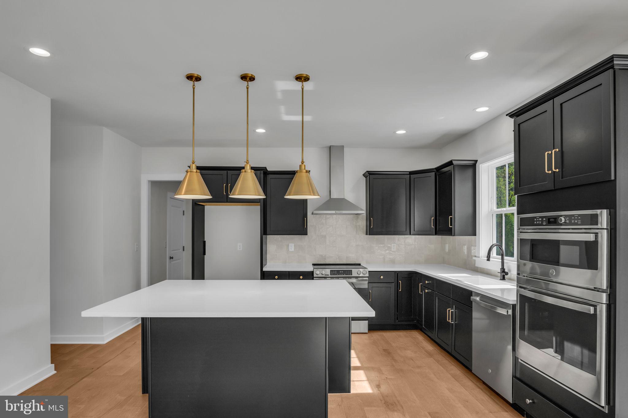 4488 CONTINENTAL DRIVE