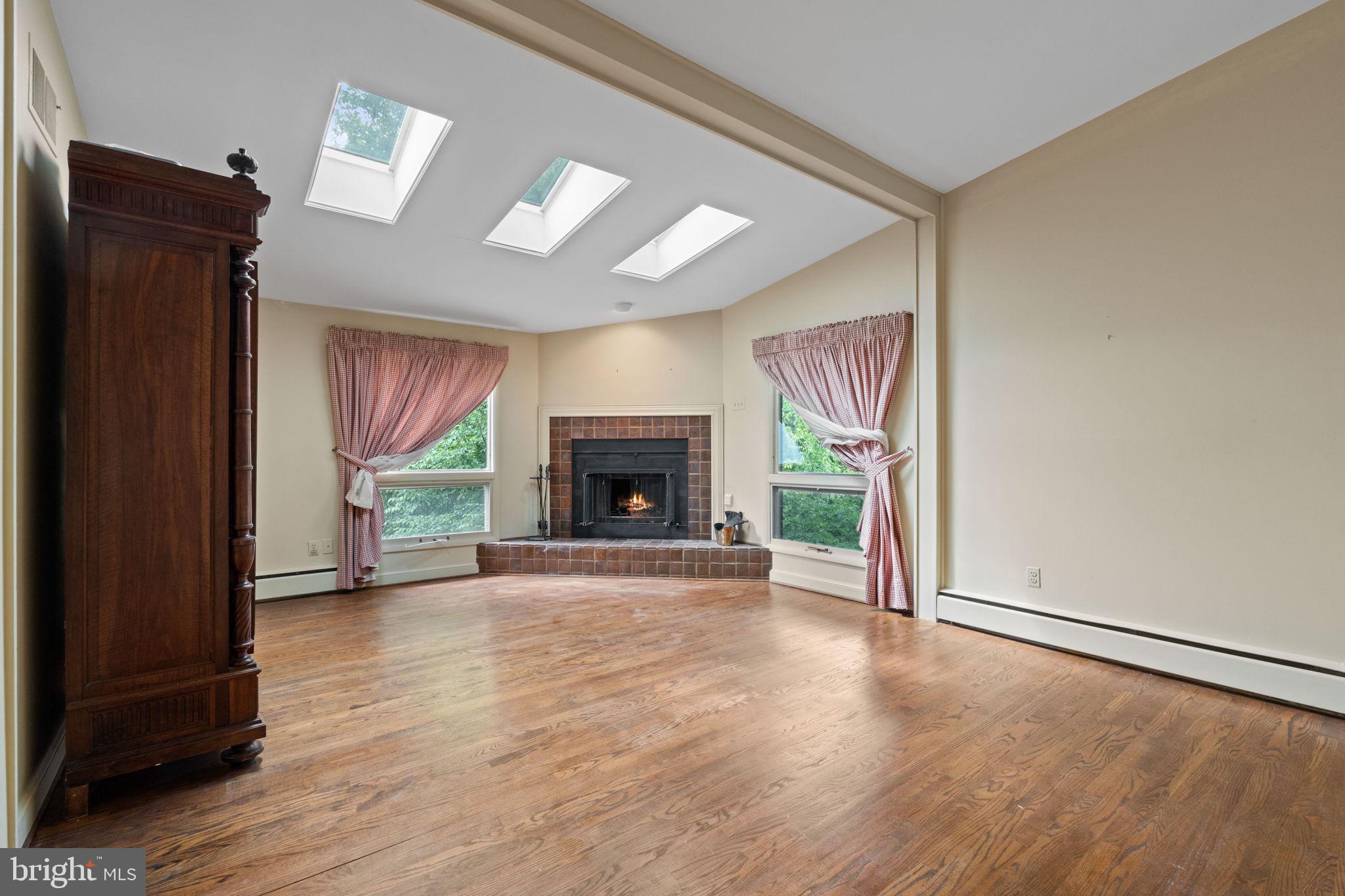 BRAEWOOD - Residential