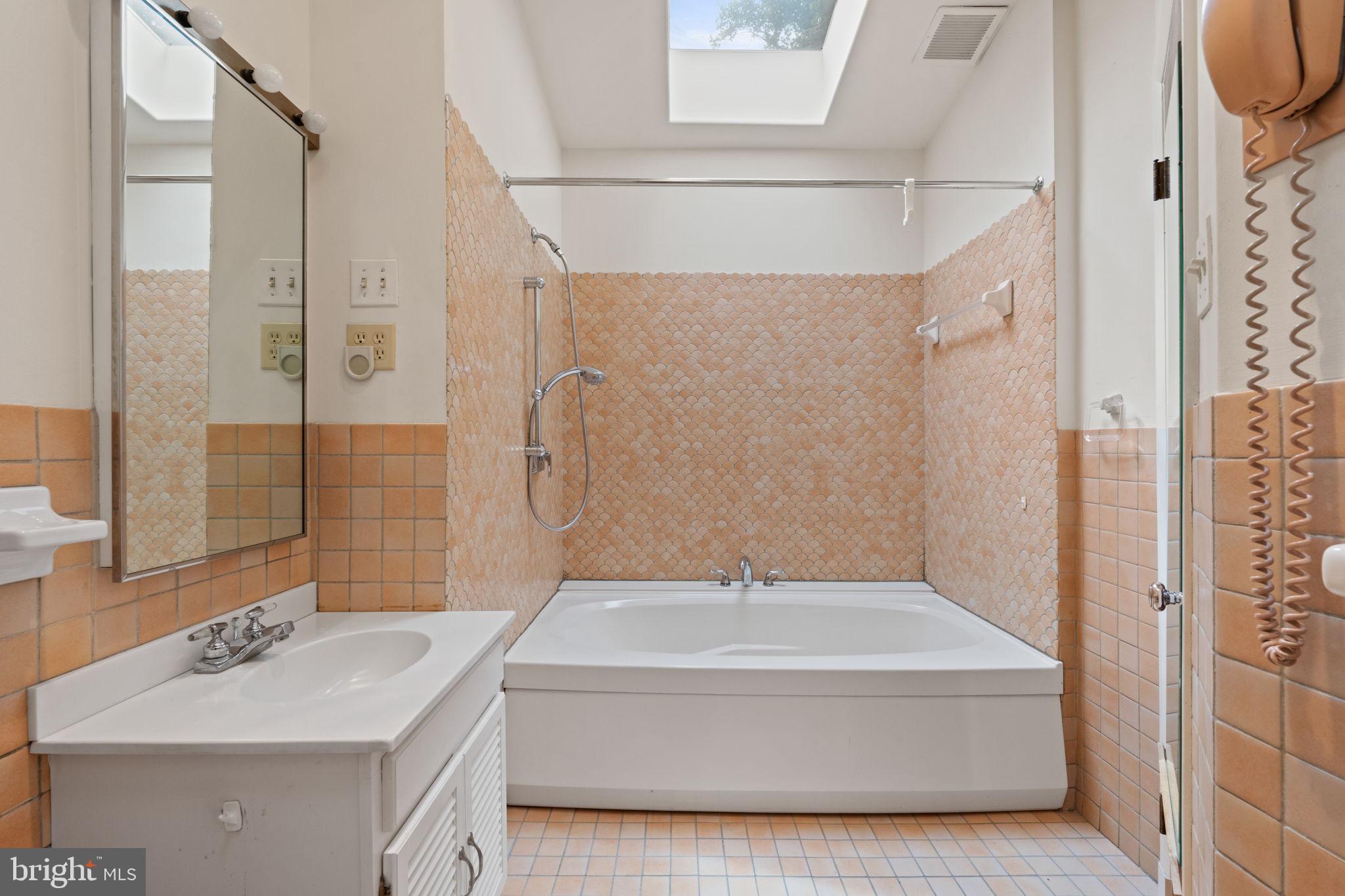 BRAEWOOD - Residential