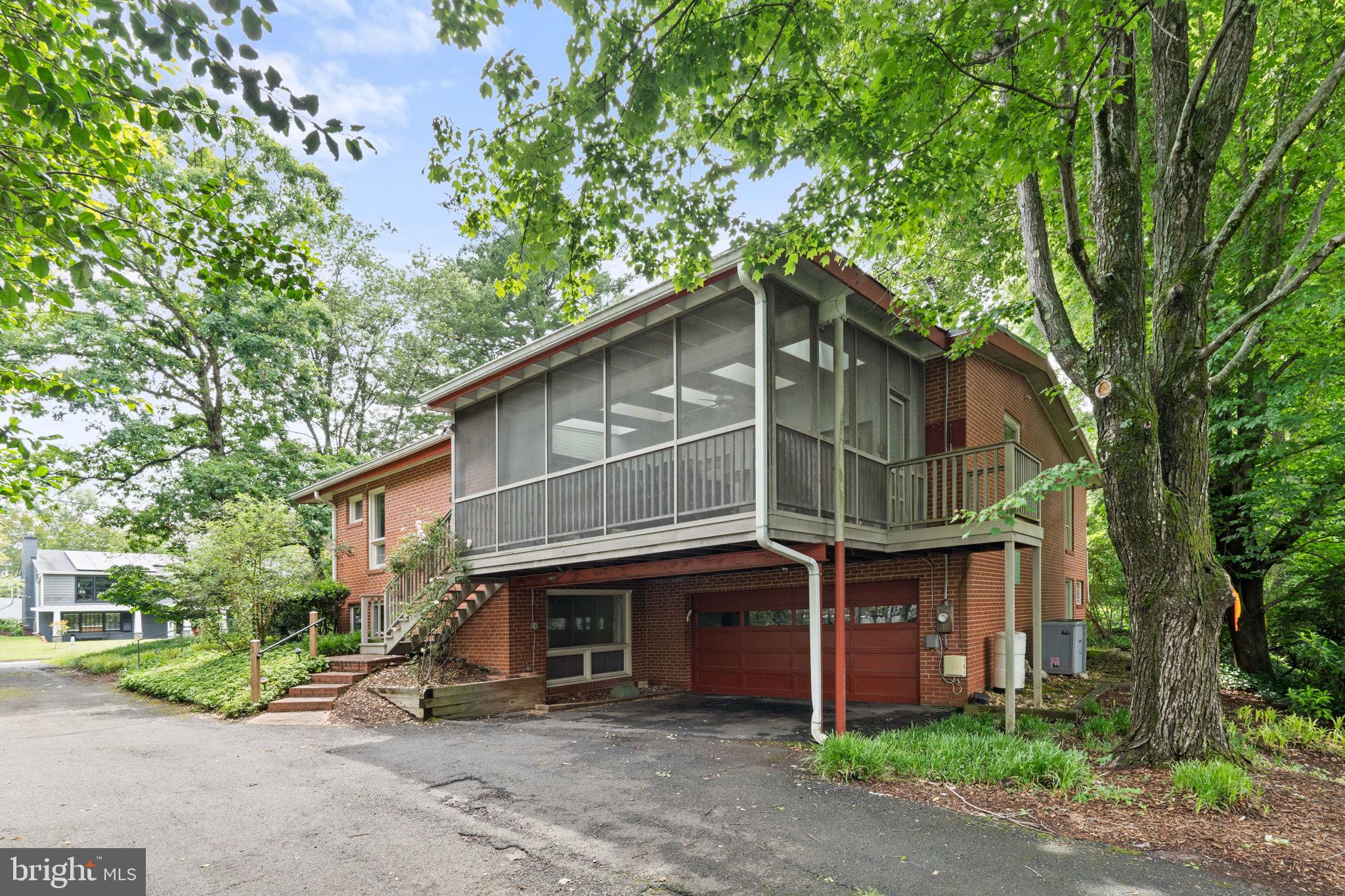 BRAEWOOD - Residential