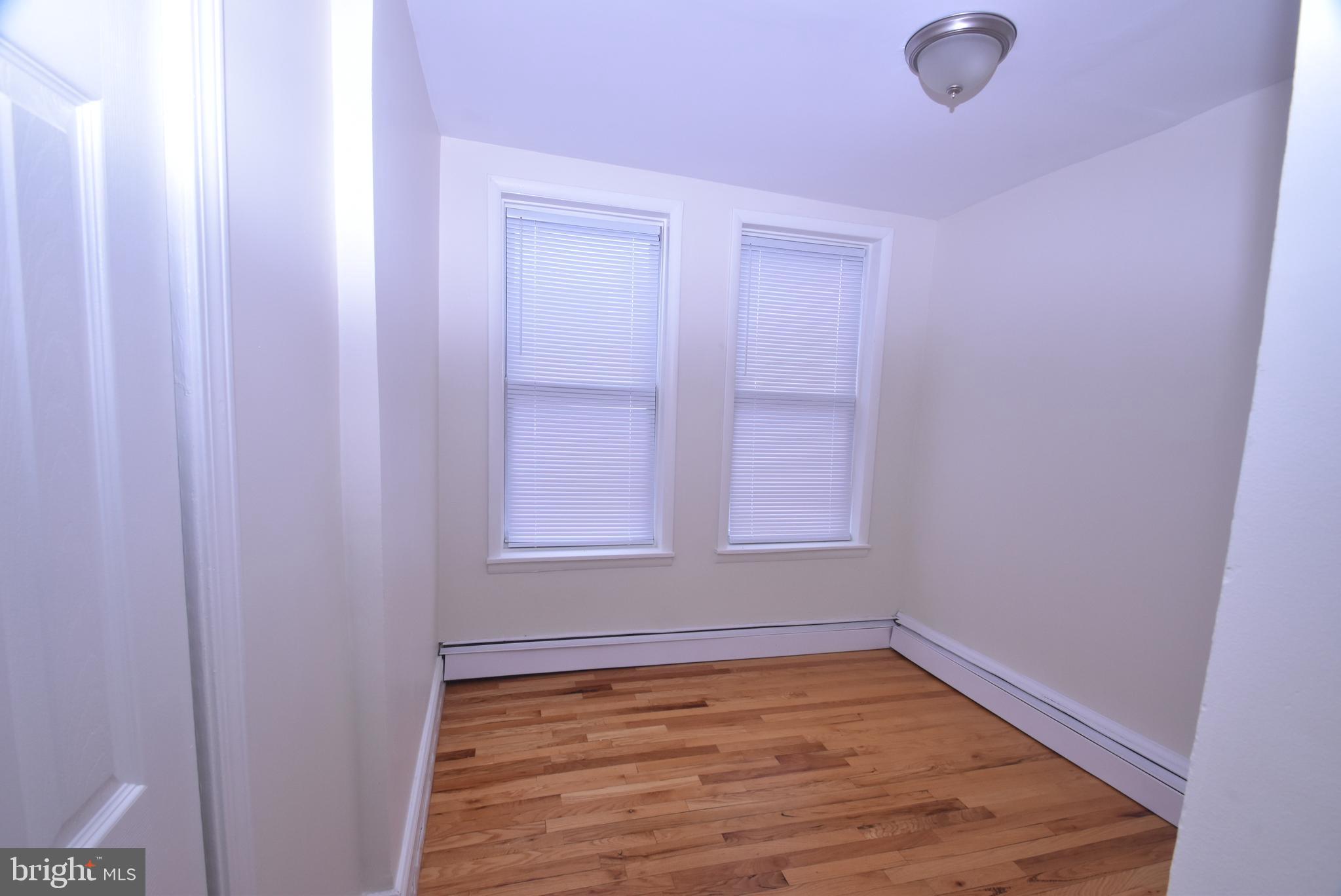 KENSINGTON - Residential
