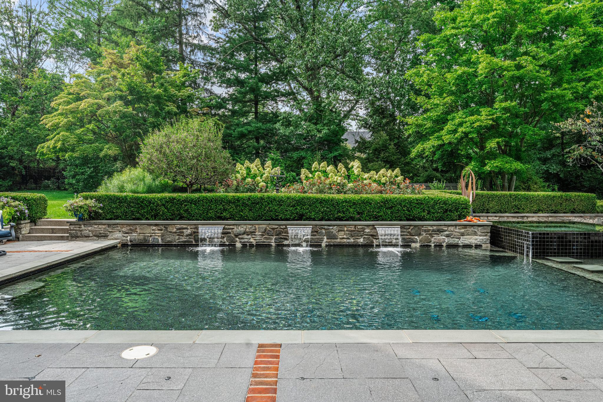 MERION GOLF ESTATES - Residential