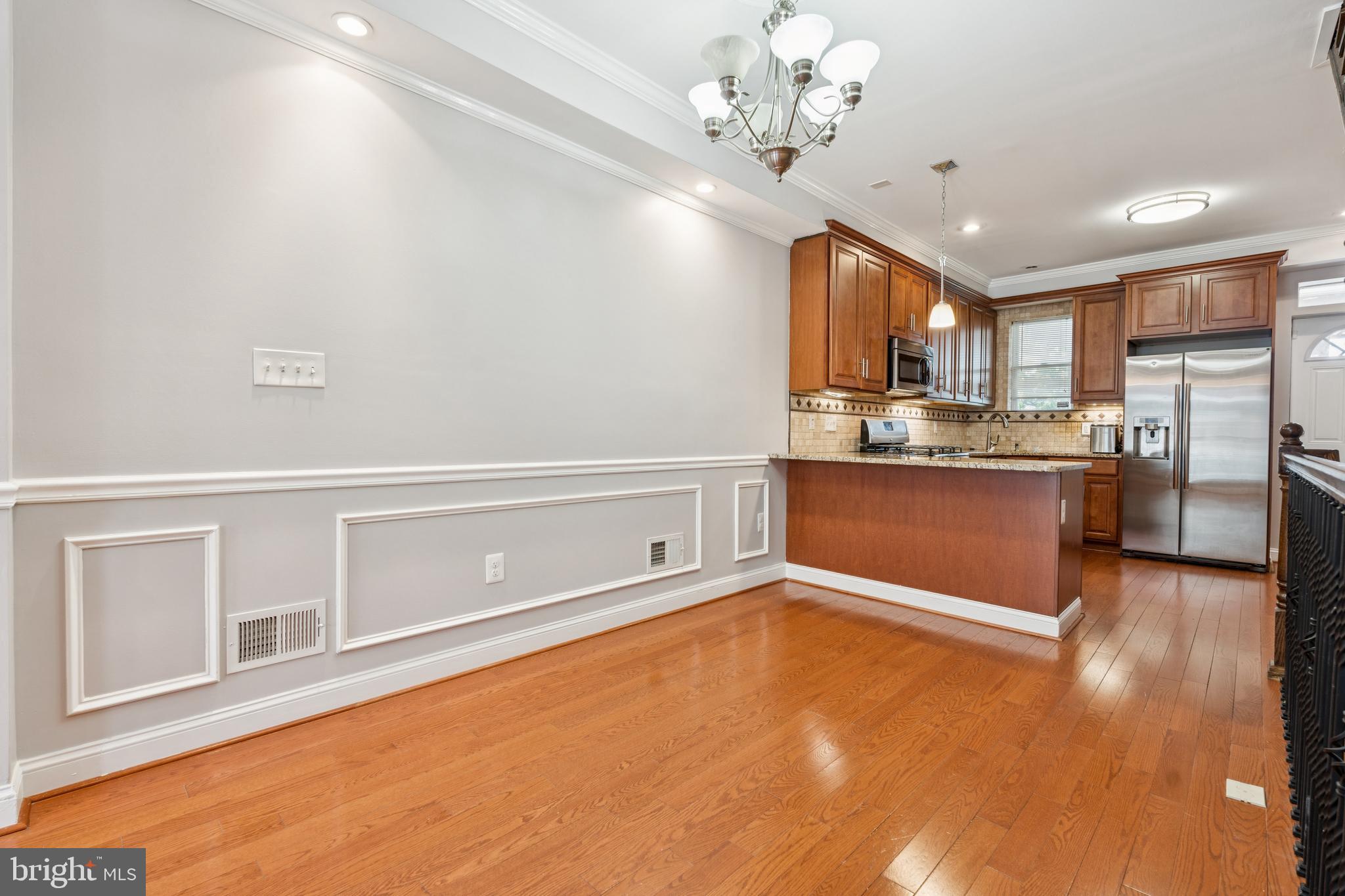 GREEKTOWN - Residential Lease