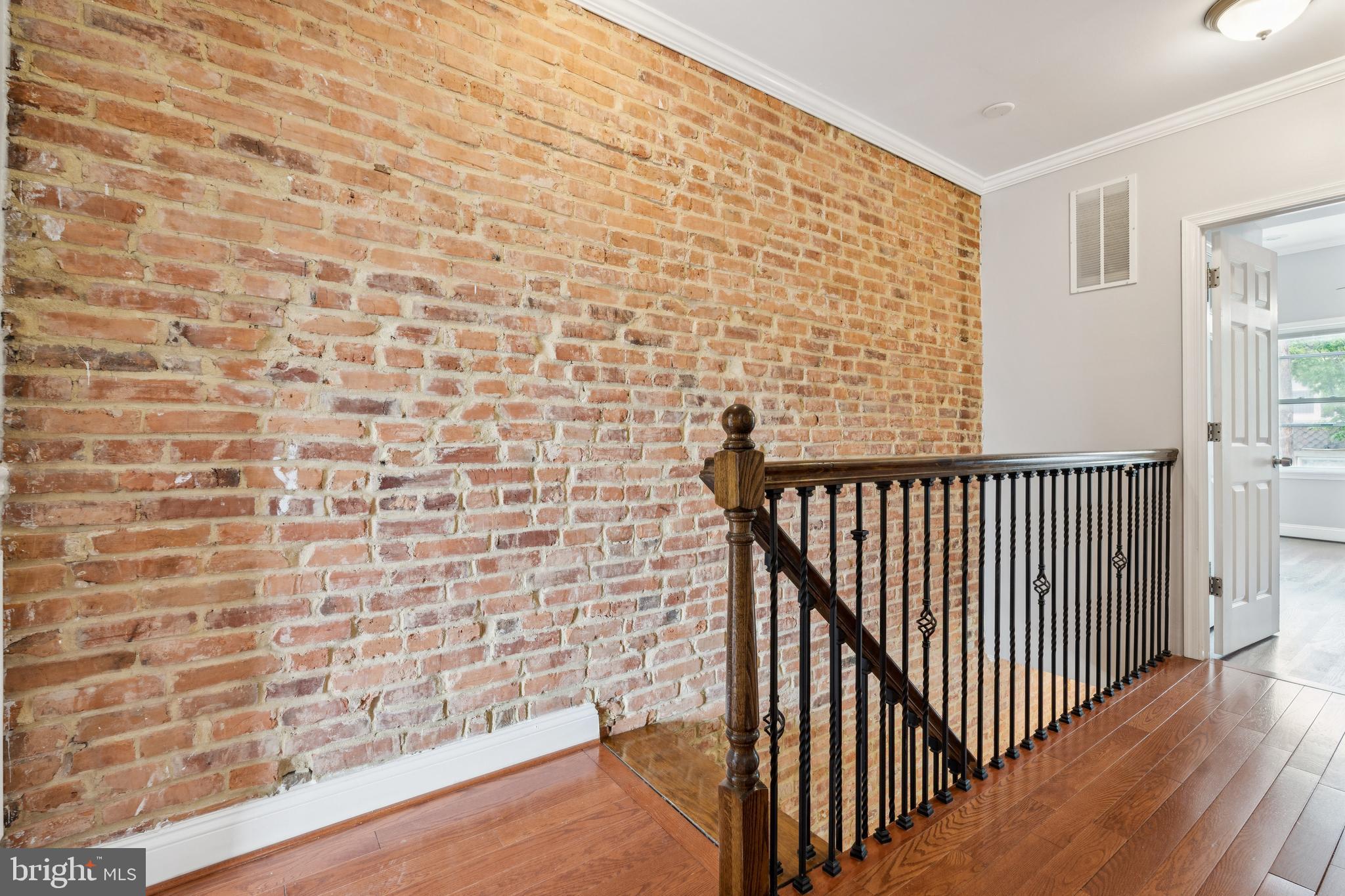 GREEKTOWN - Residential Lease