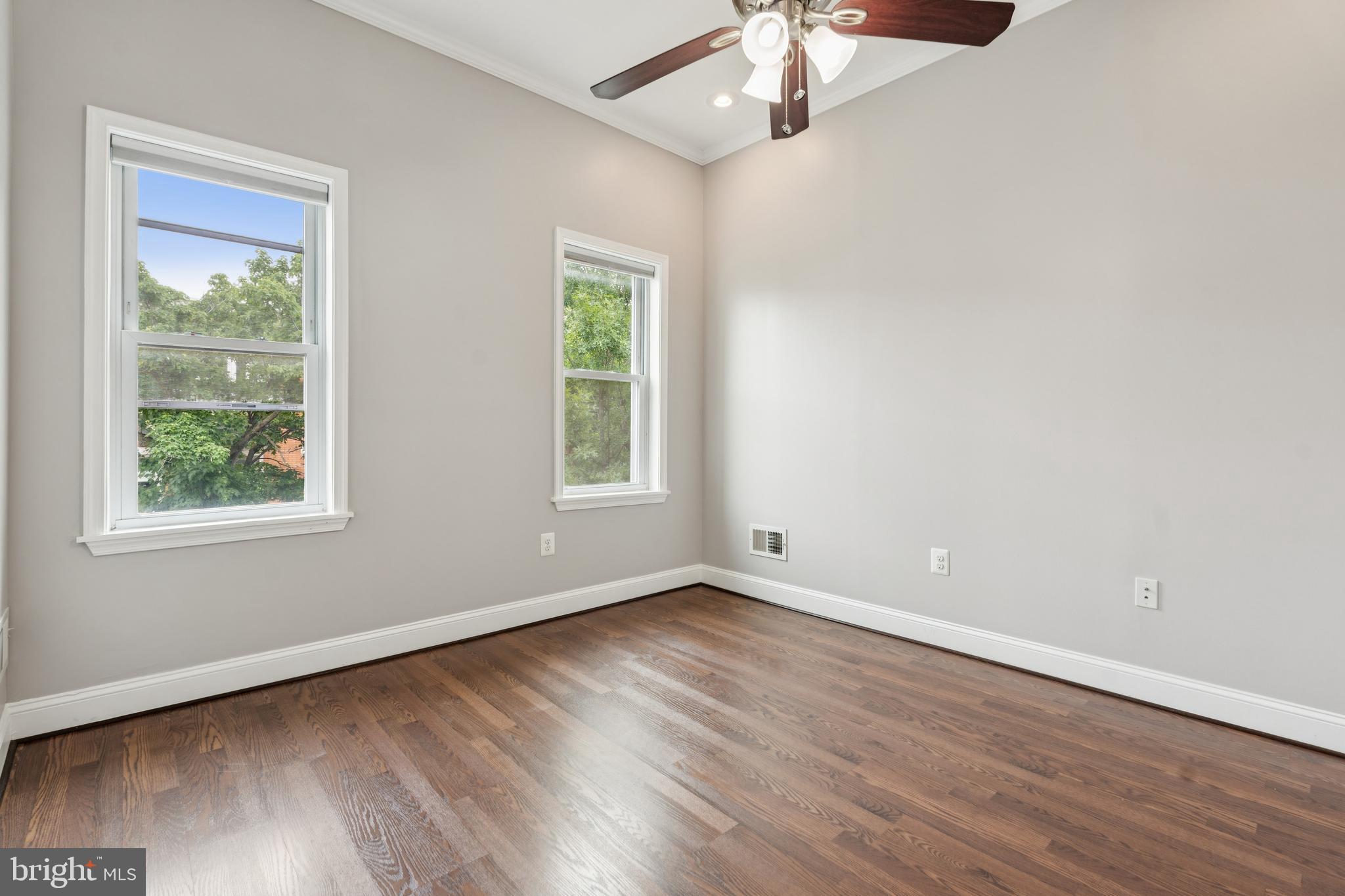 GREEKTOWN - Residential Lease