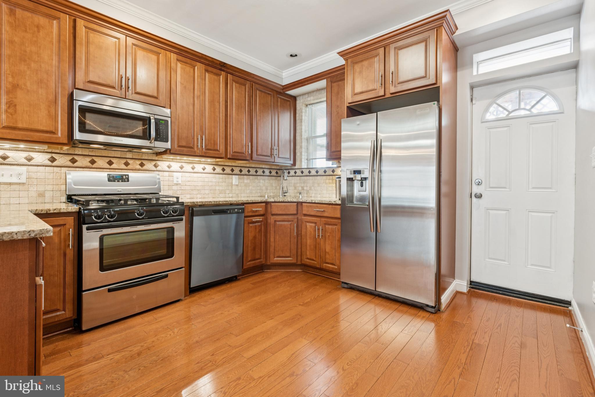 GREEKTOWN - Residential Lease