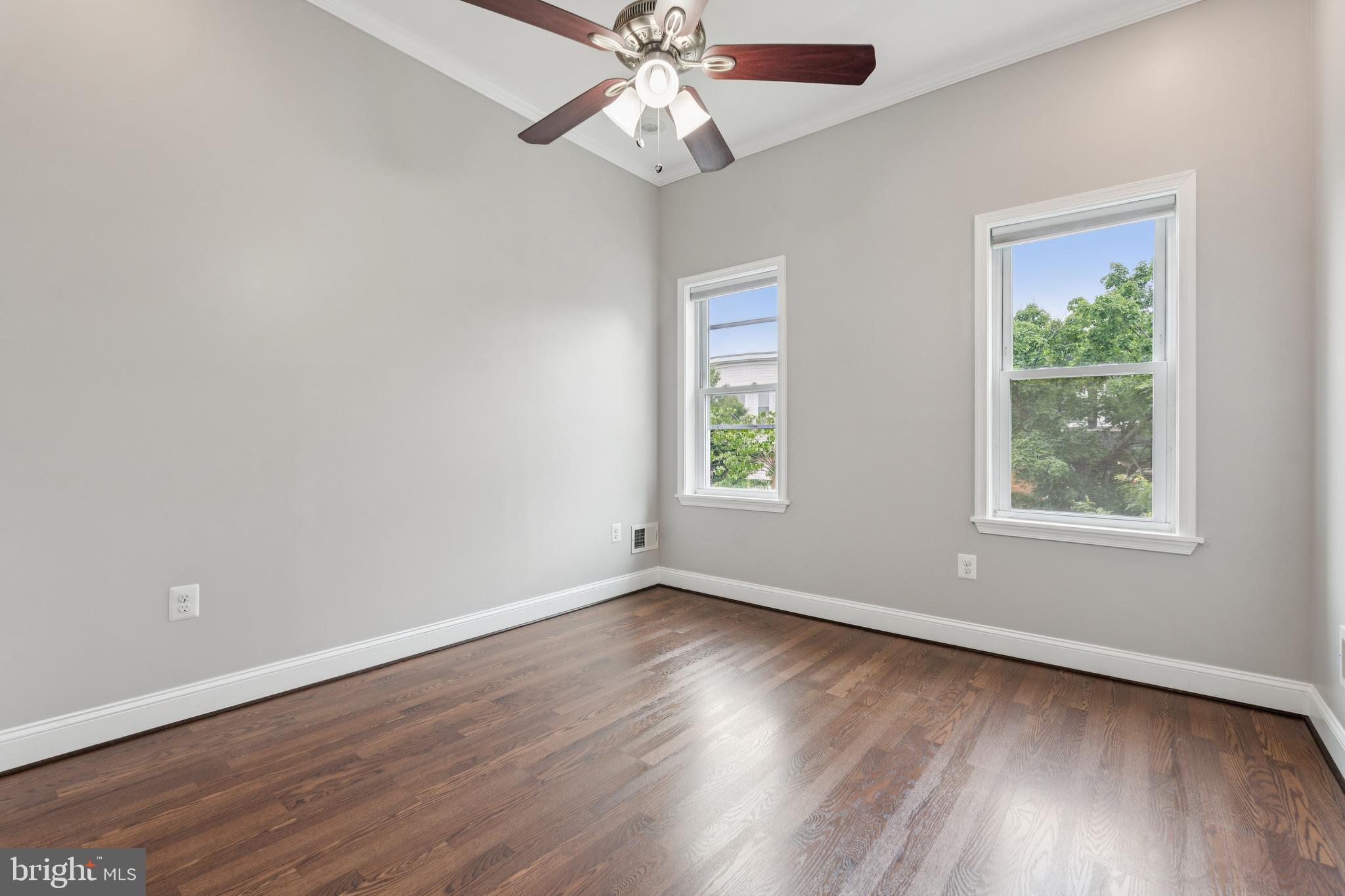 GREEKTOWN - Residential Lease