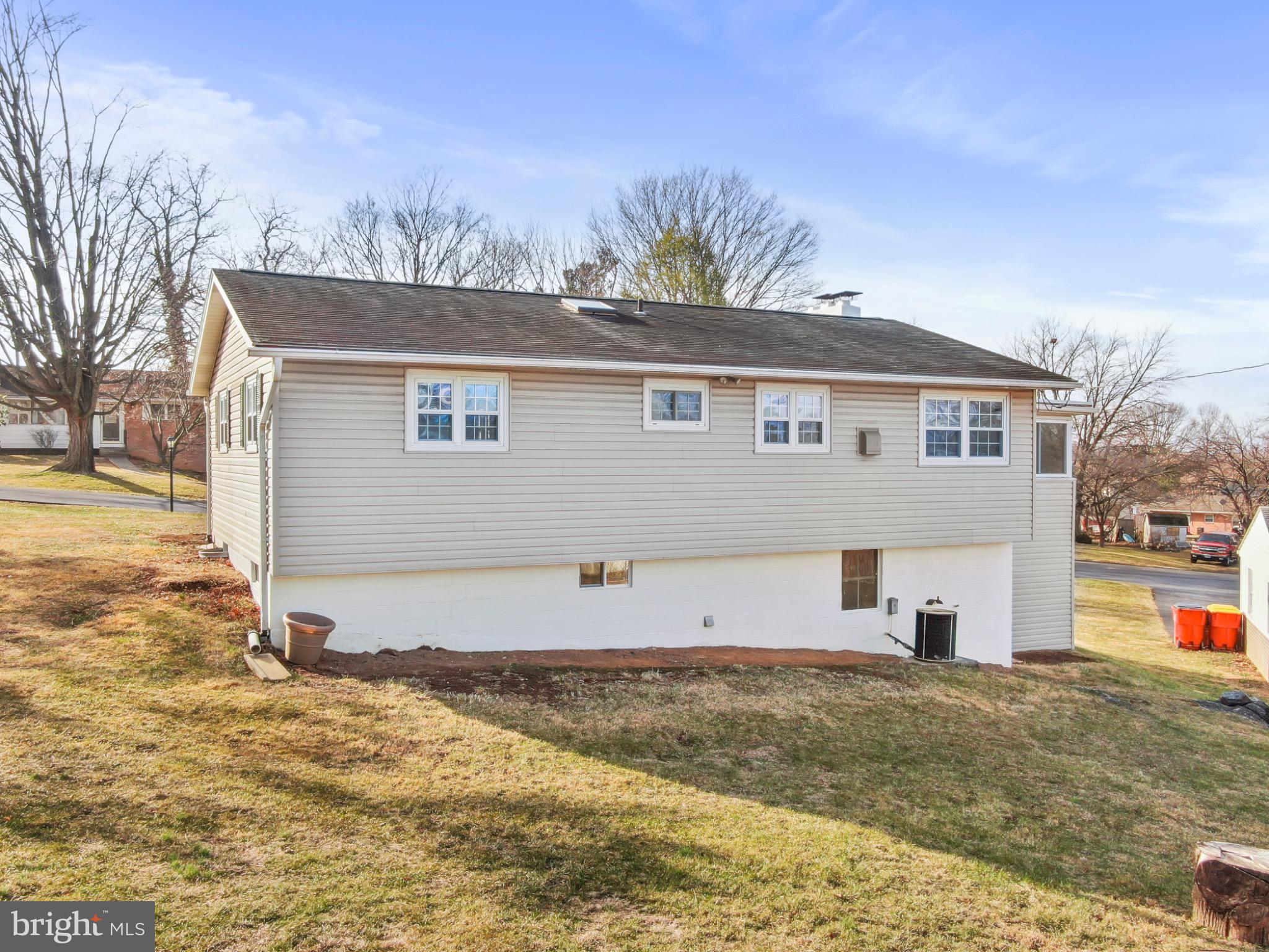 GREENBERRY HILLS - Residential