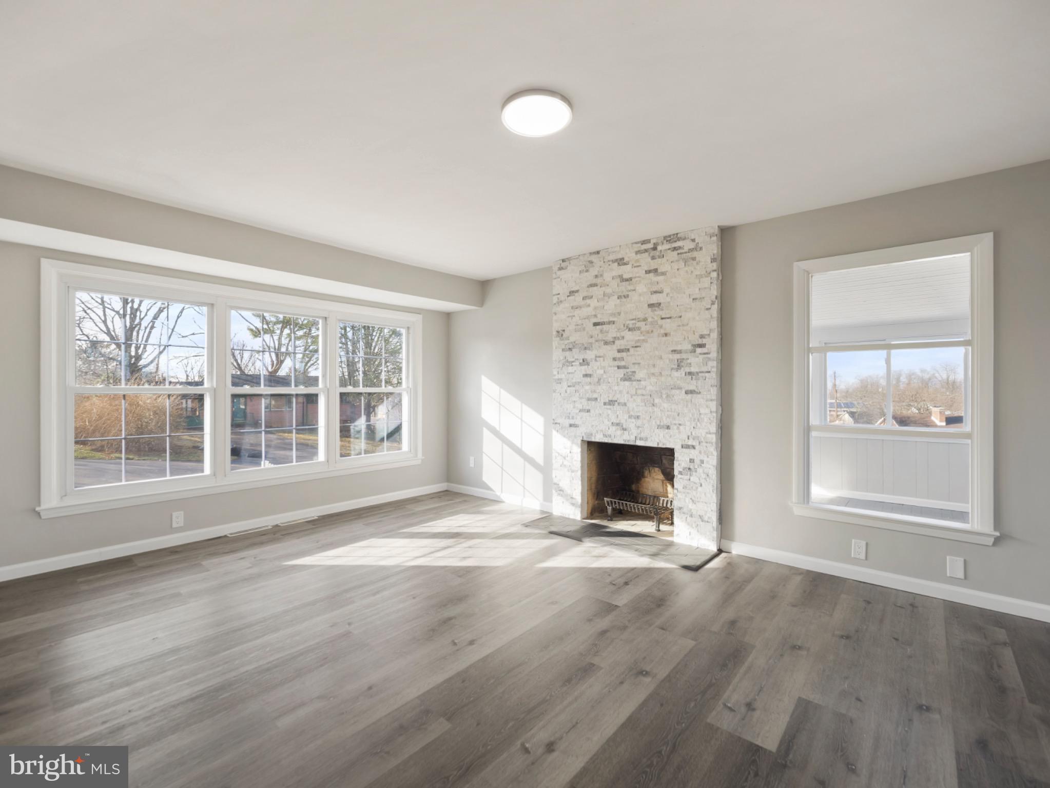 GREENBERRY HILLS - Residential