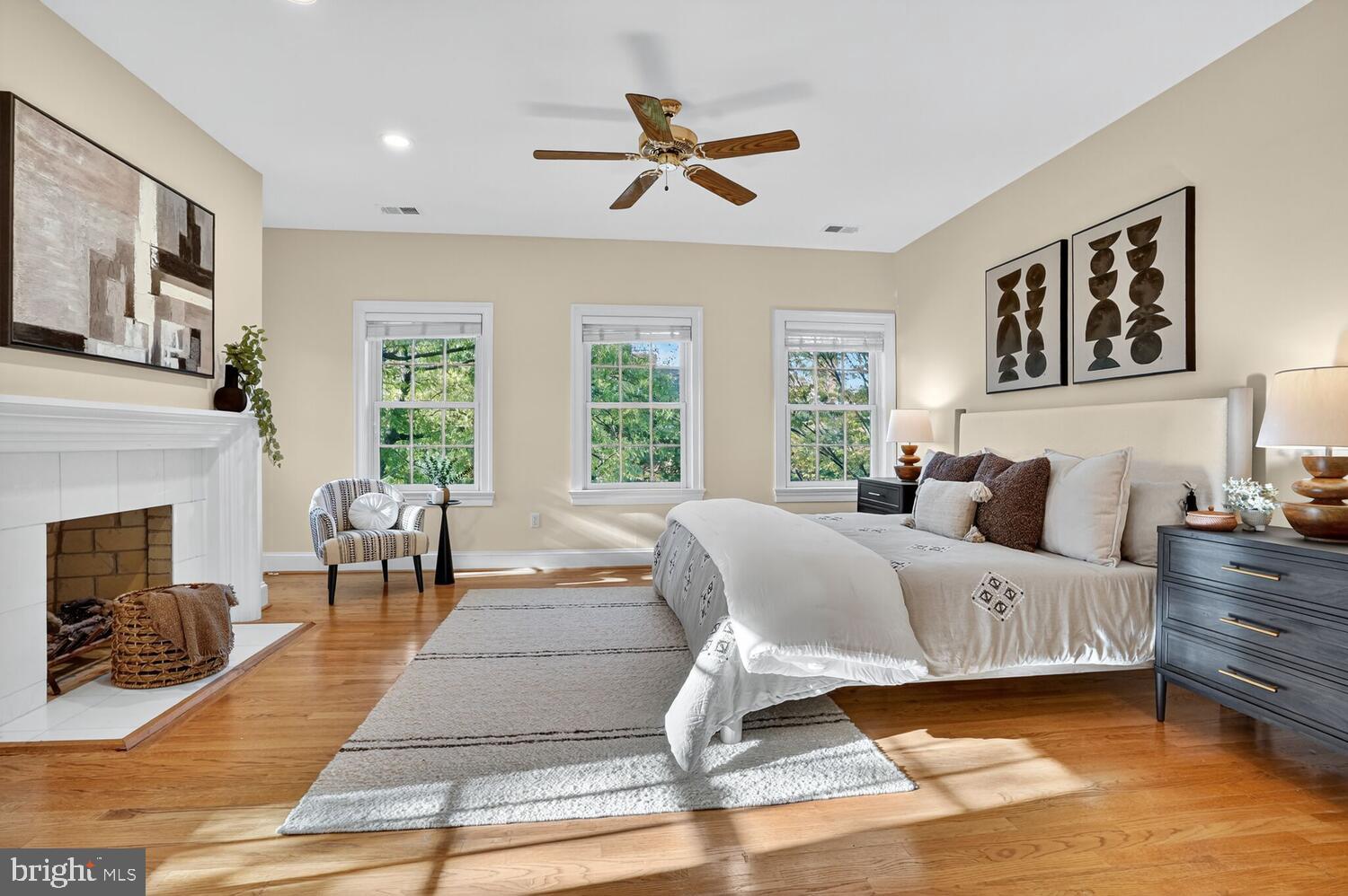 MAYFAIR OF MCLEAN - Residential