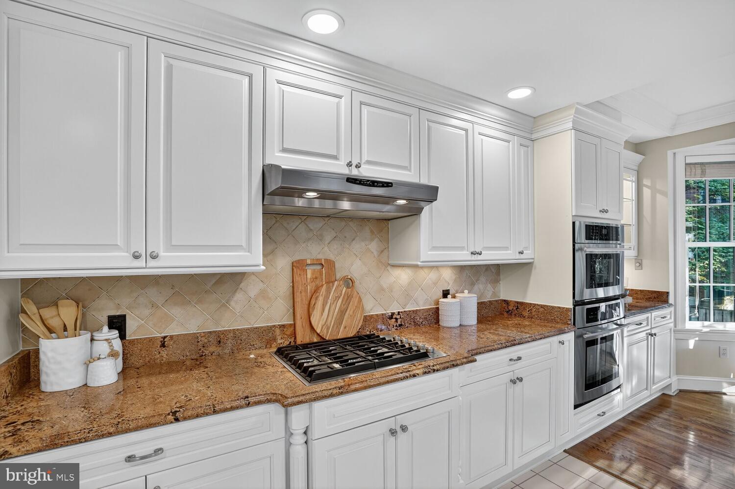 MAYFAIR OF MCLEAN - Residential