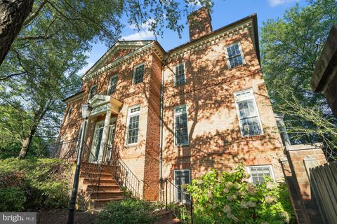 2053 MAYFAIR MCLEAN COURT FALLS CHURCH VA 22043