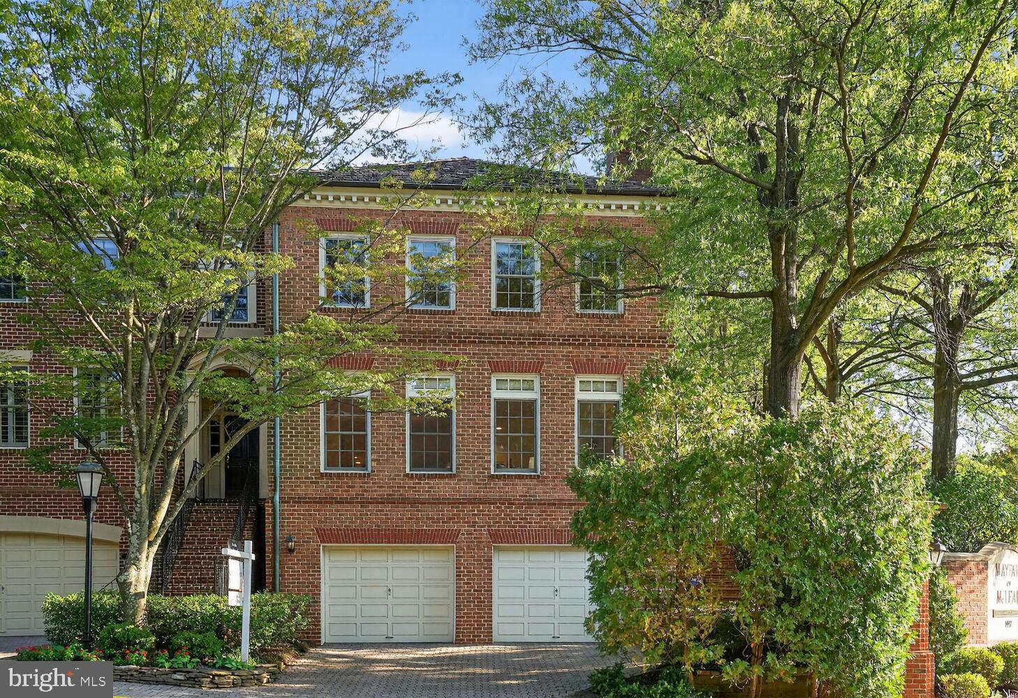 MAYFAIR OF MCLEAN - Residential