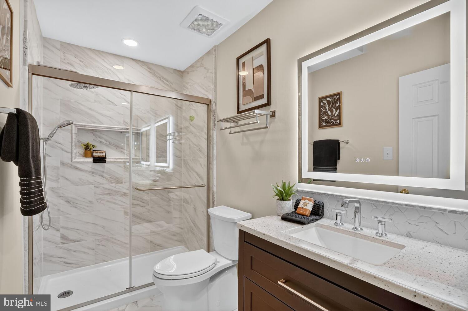 MAYFAIR OF MCLEAN - Residential