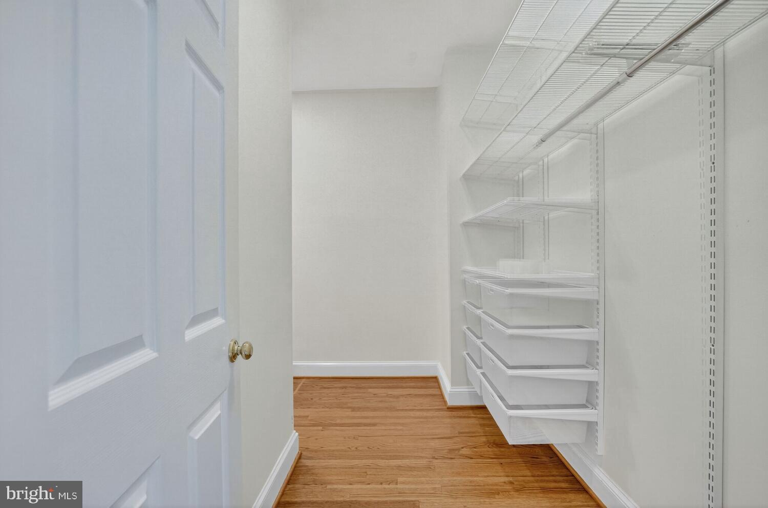 MAYFAIR OF MCLEAN - Residential