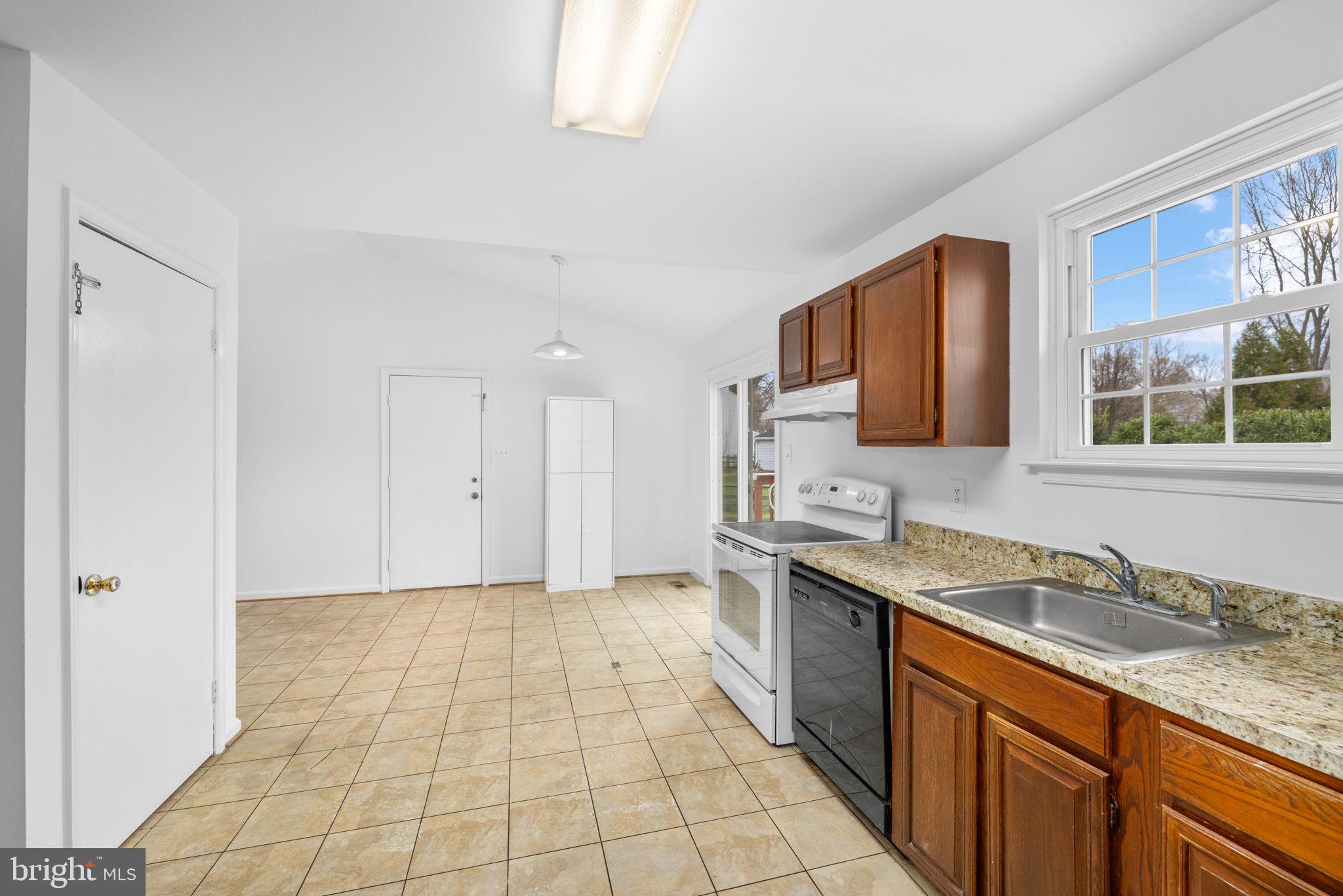 CHURCHILL TOWN SECTOR - Residential