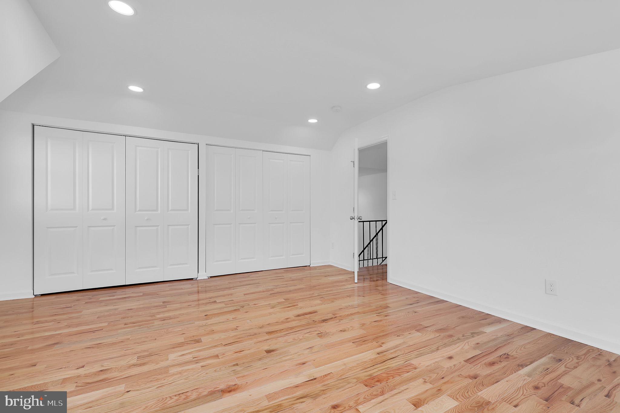 FONT HILL MANOR - Residential