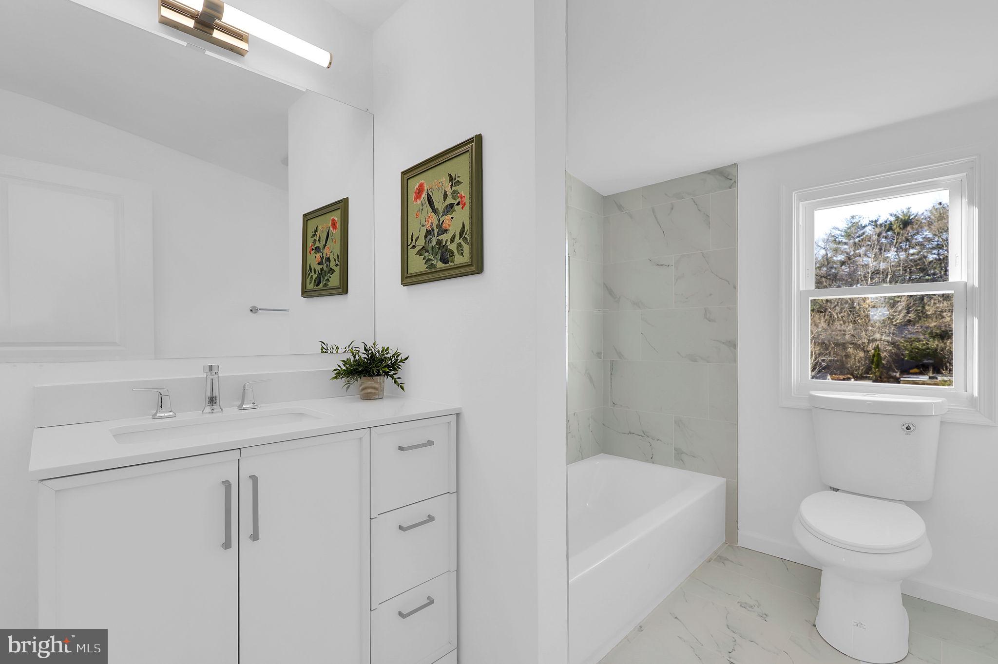 FONT HILL MANOR - Residential