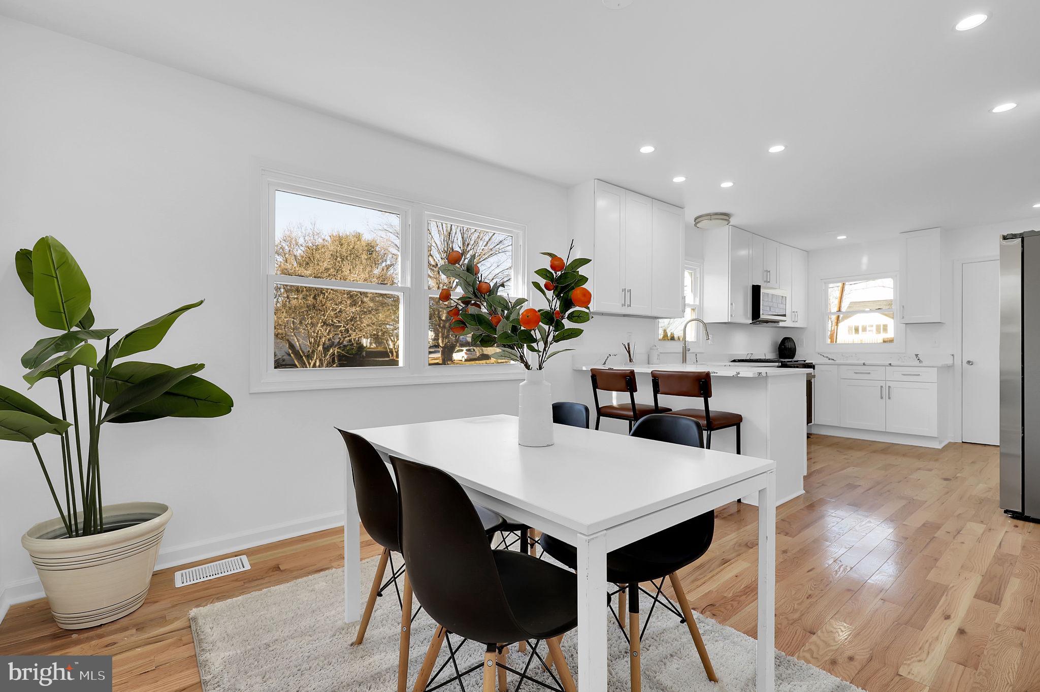 FONT HILL MANOR - Residential