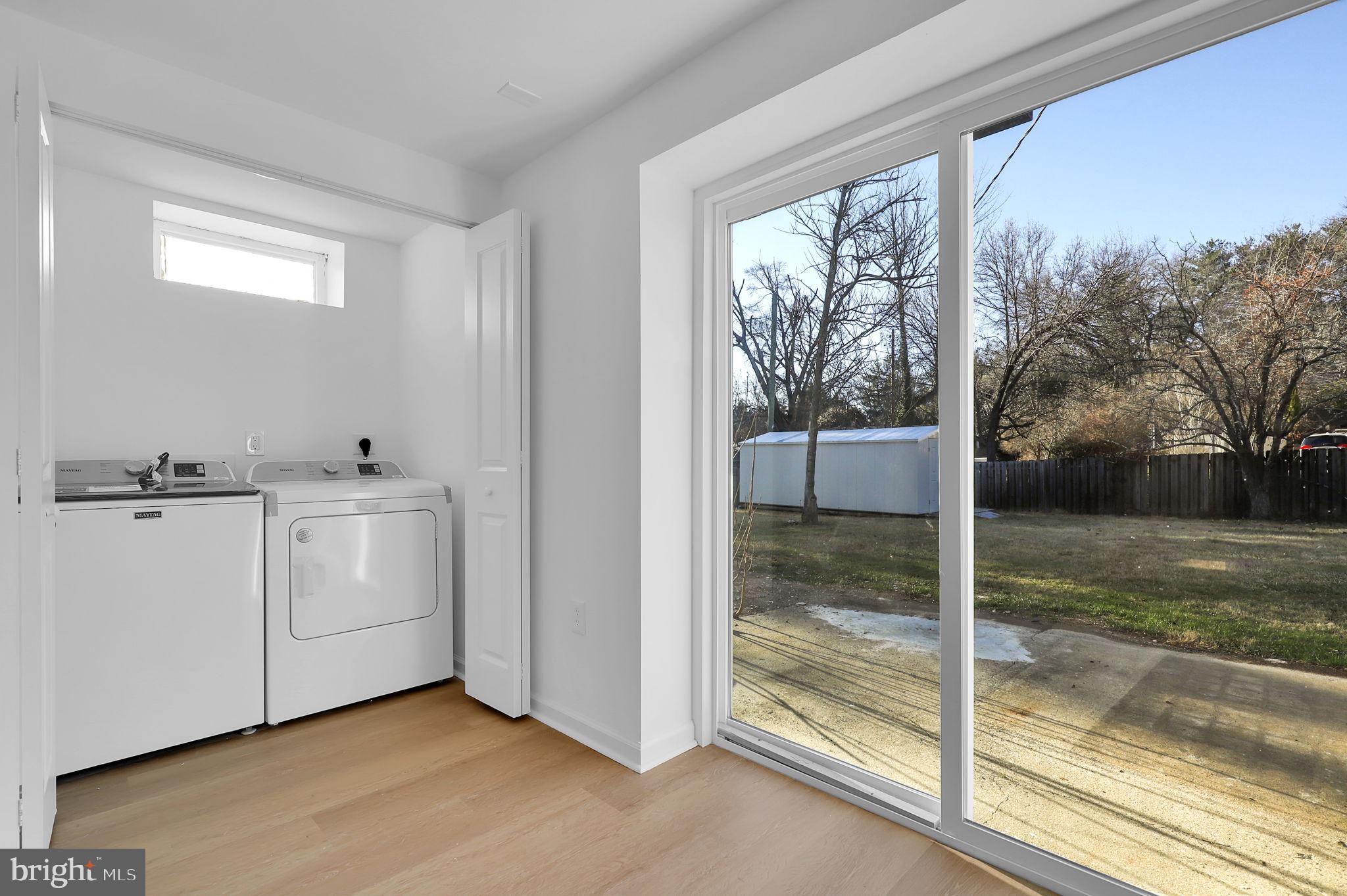 FONT HILL MANOR - Residential