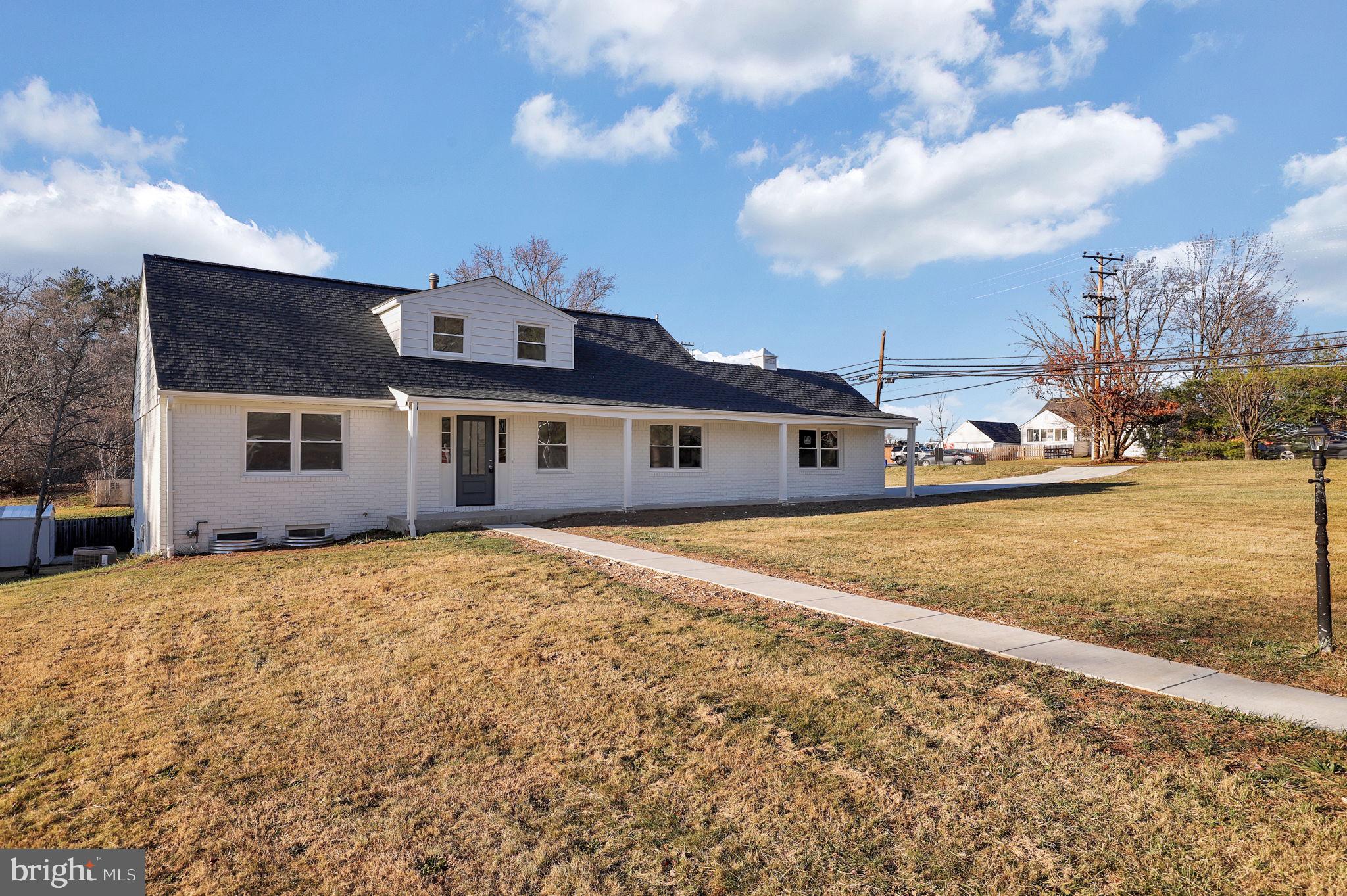 FONT HILL MANOR - Residential