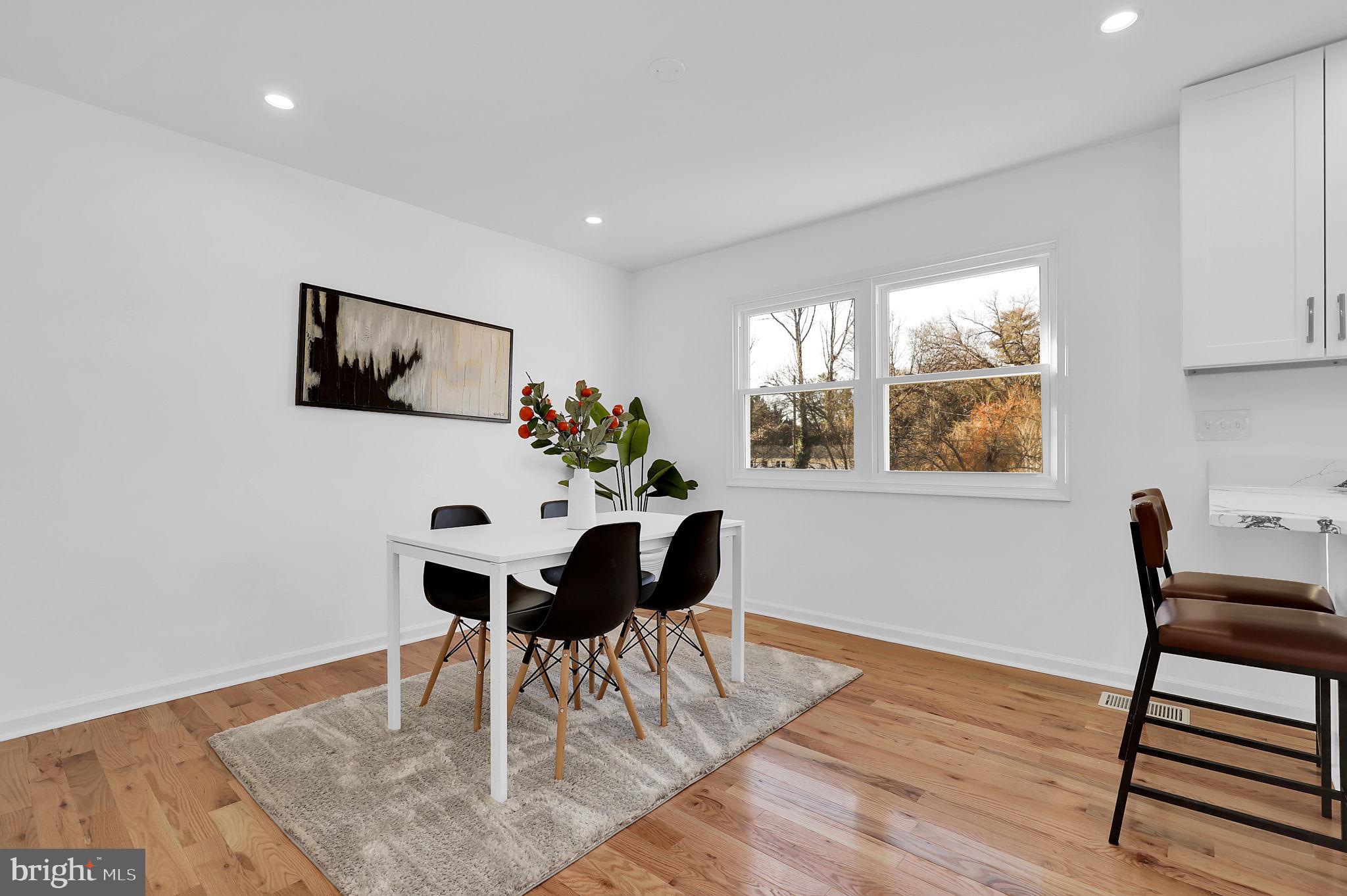 FONT HILL MANOR - Residential