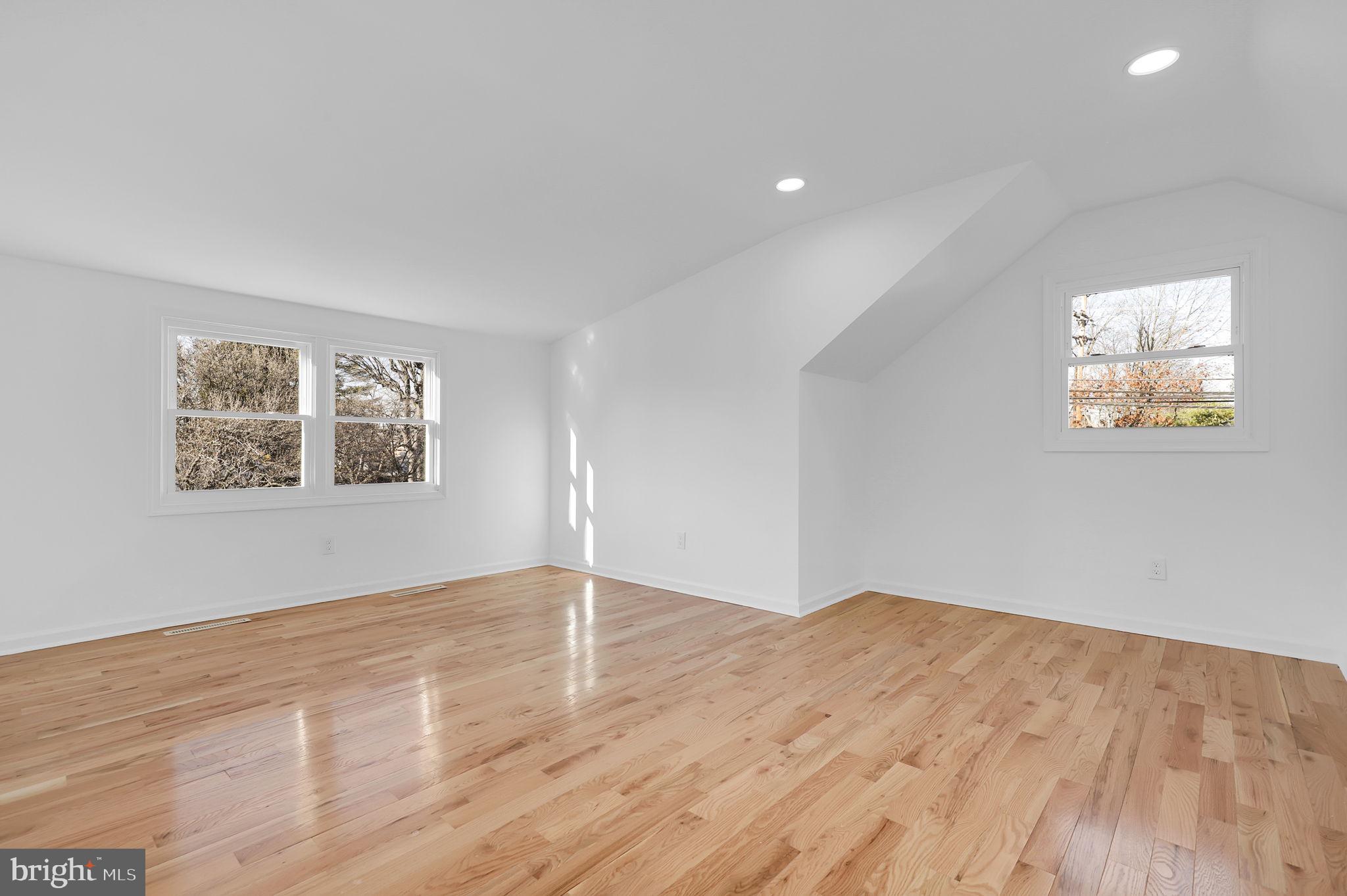 FONT HILL MANOR - Residential