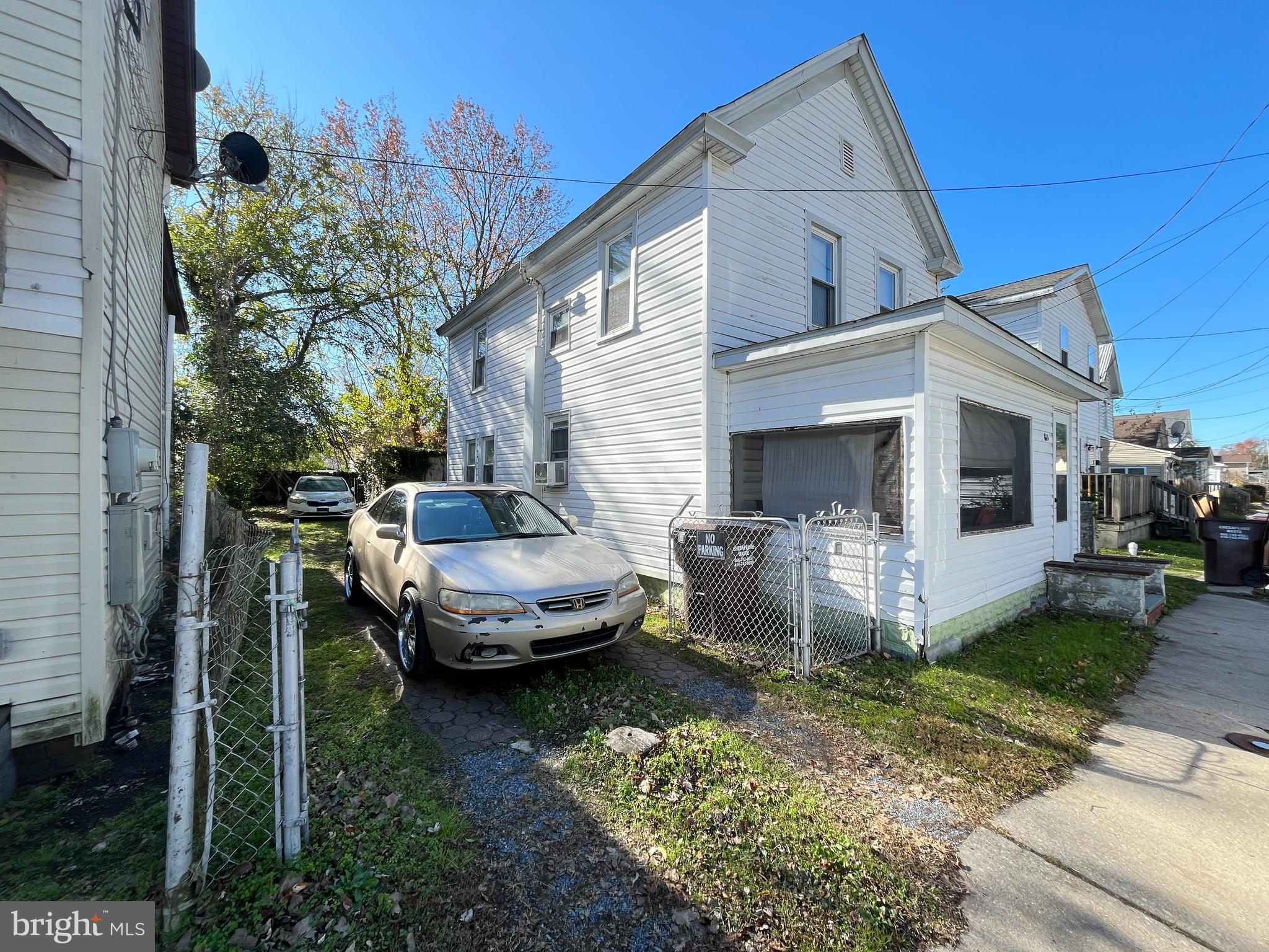 614 DOUGLAS STREET
