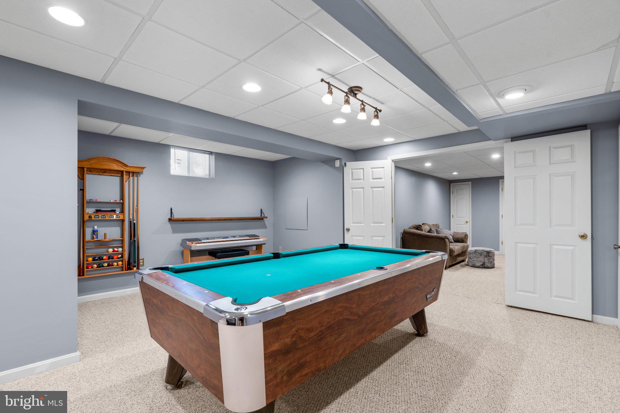 THE PROVINCES - Residential