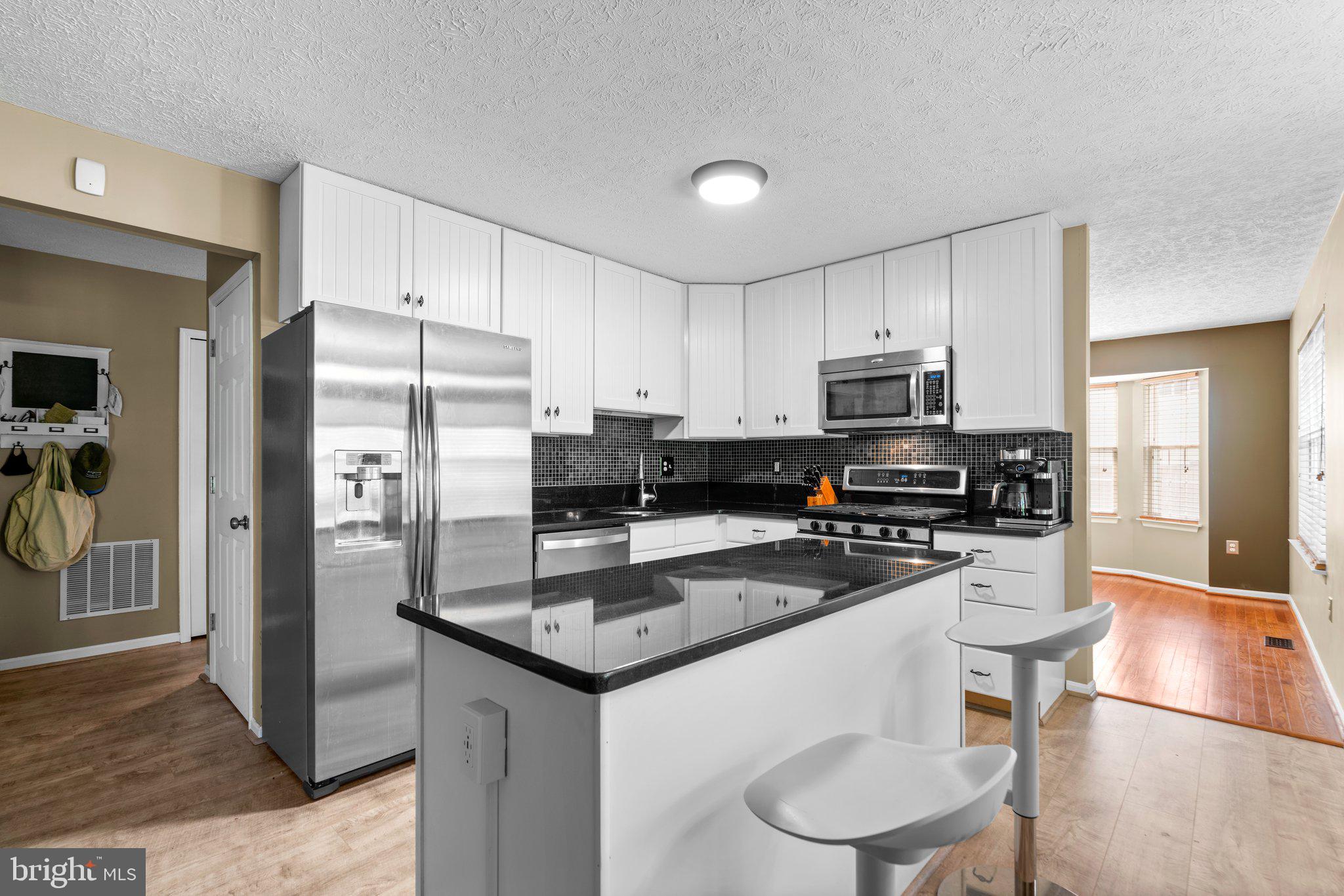 THE PROVINCES - Residential