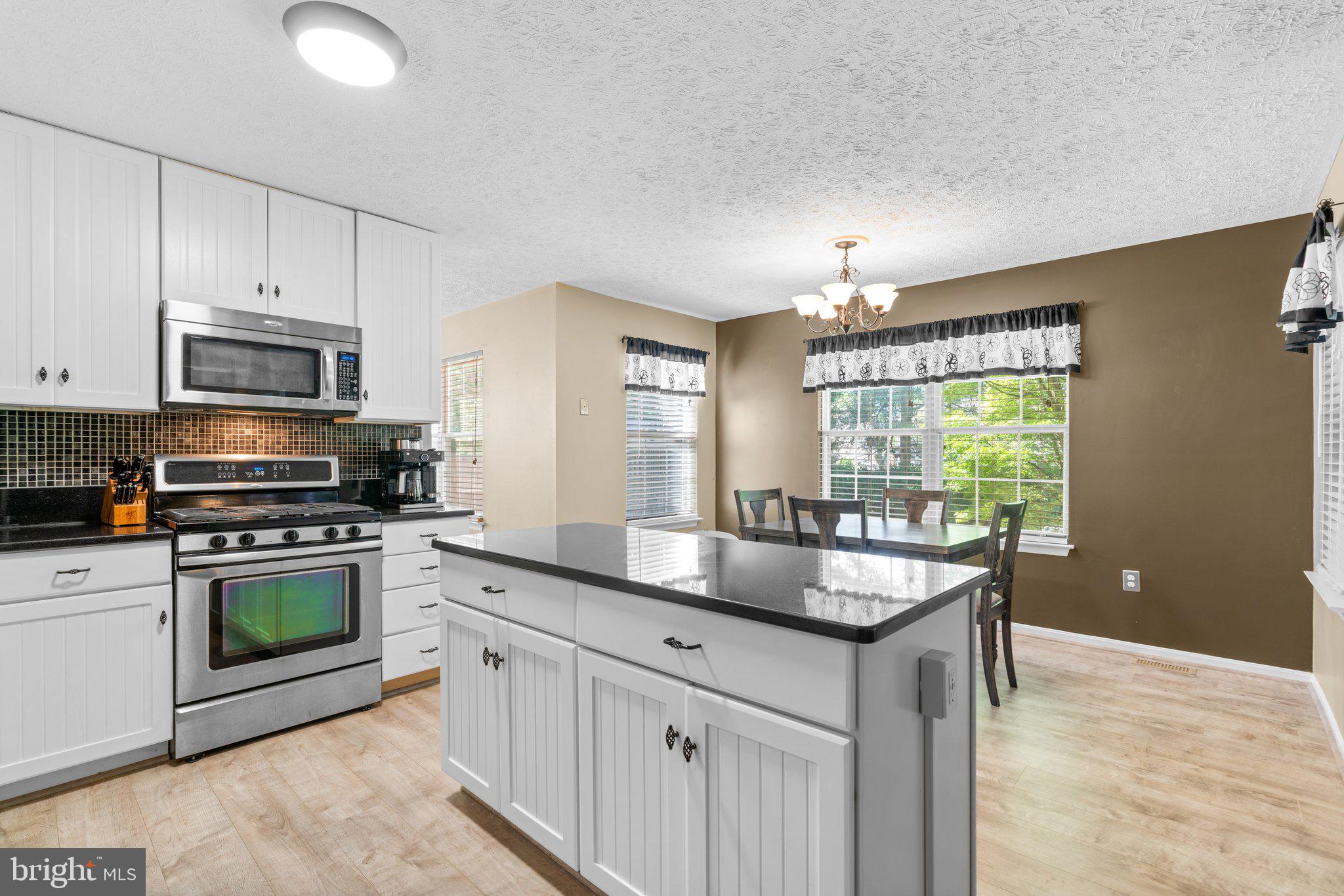 THE PROVINCES - Residential