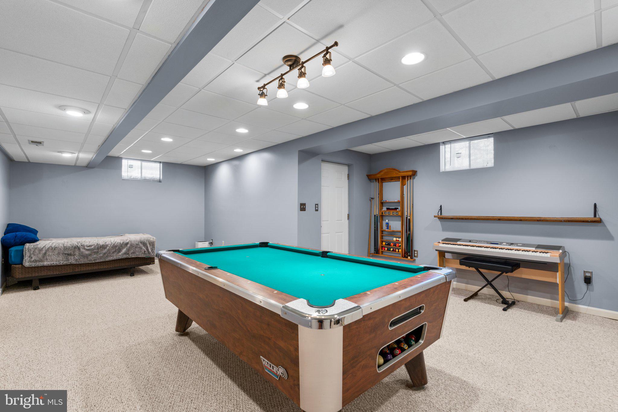 THE PROVINCES - Residential