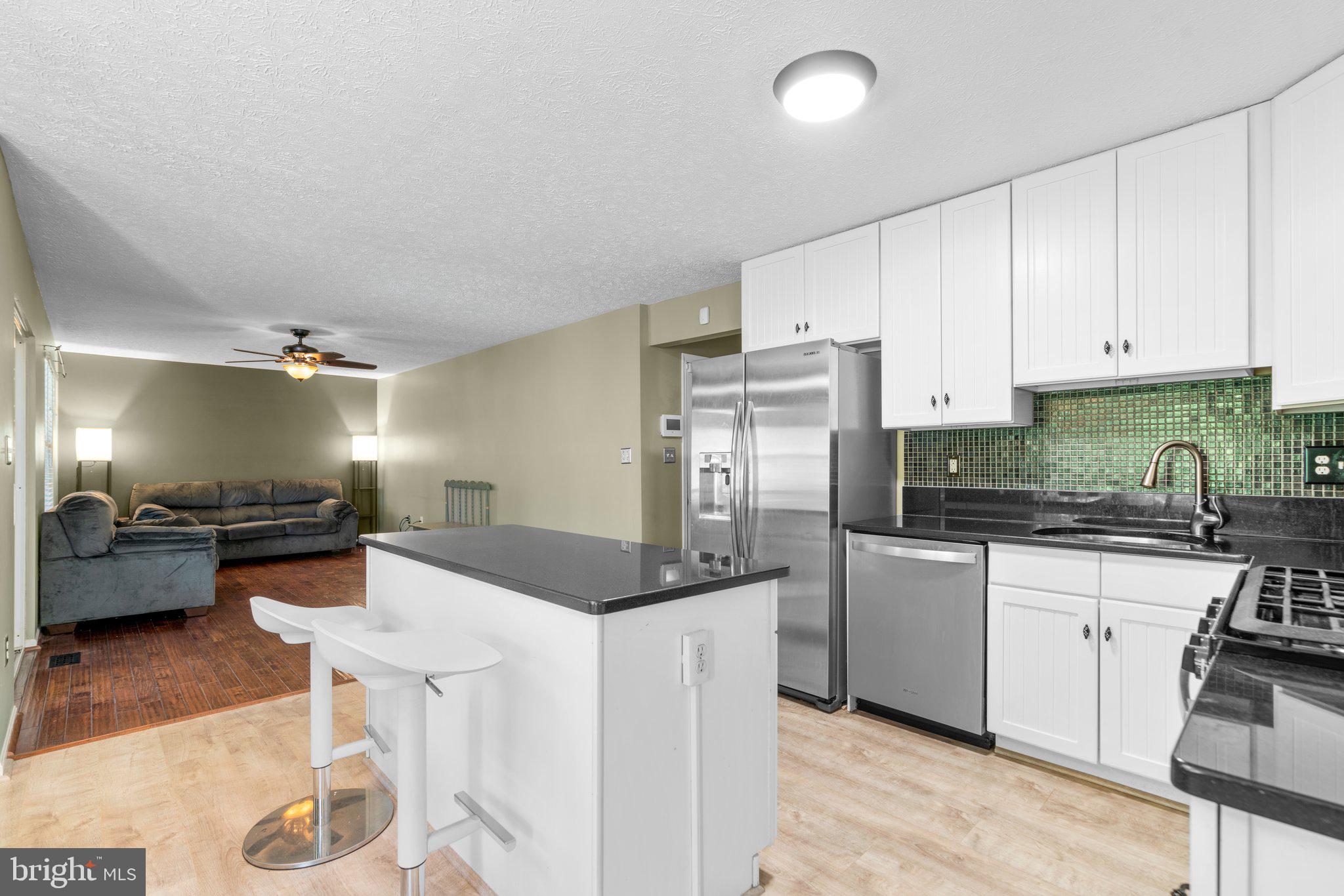 THE PROVINCES - Residential