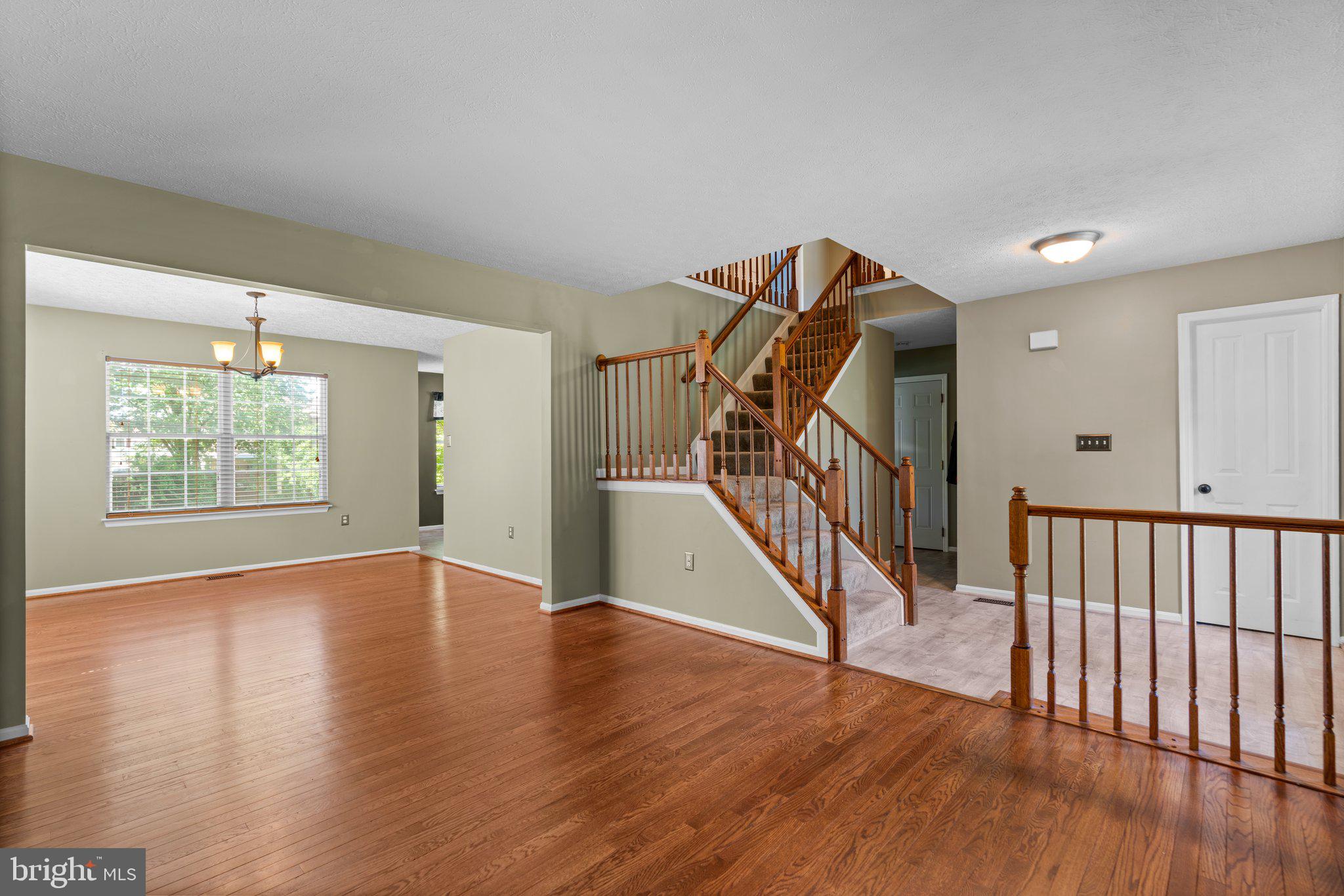 THE PROVINCES - Residential