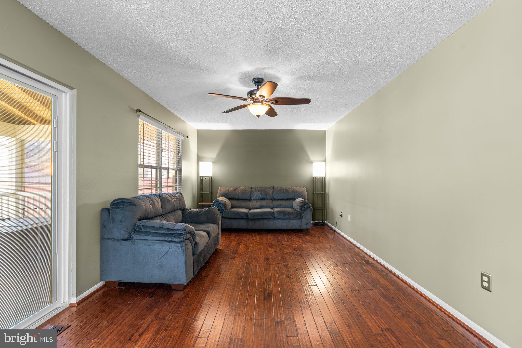 THE PROVINCES - Residential