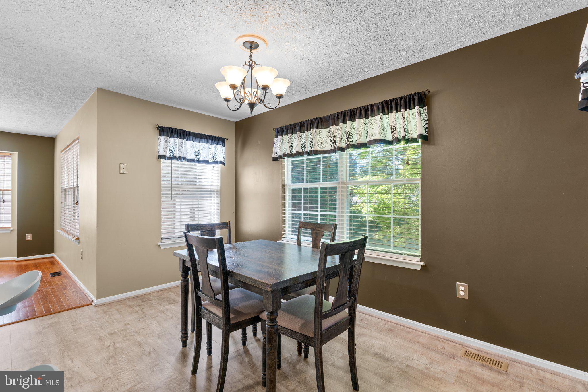 THE PROVINCES - Residential