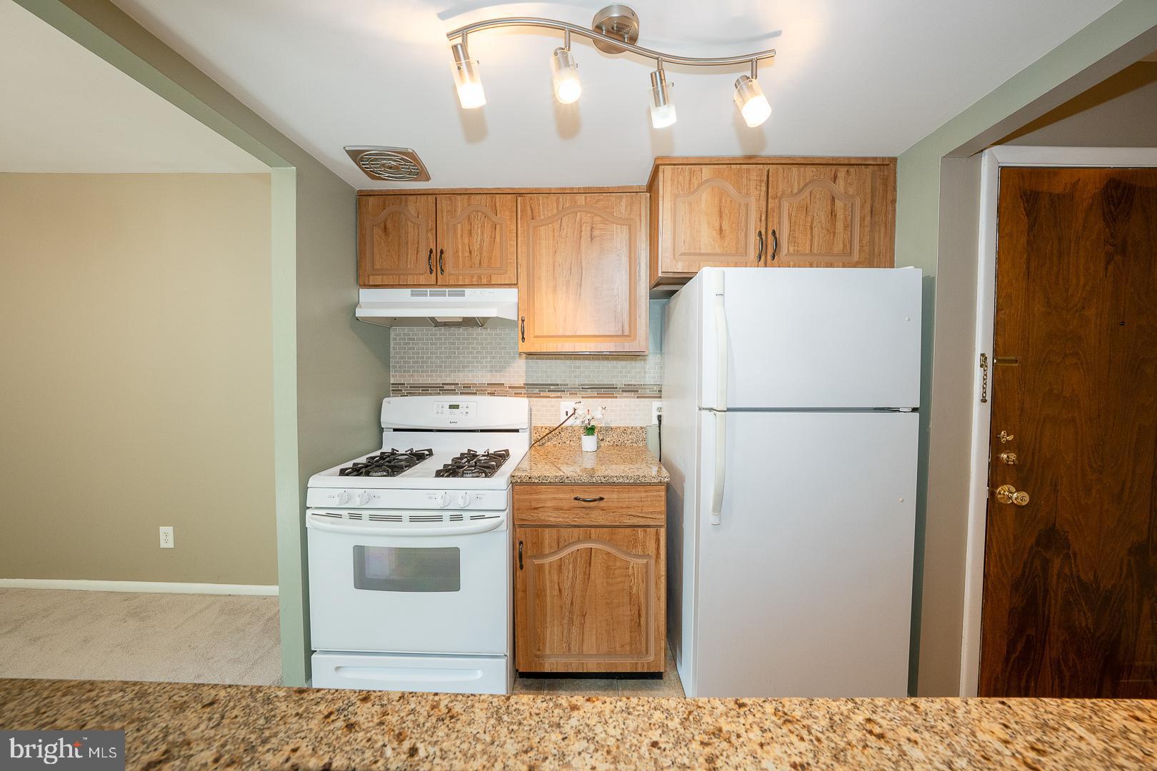 GLENHARDIE - Residential Lease