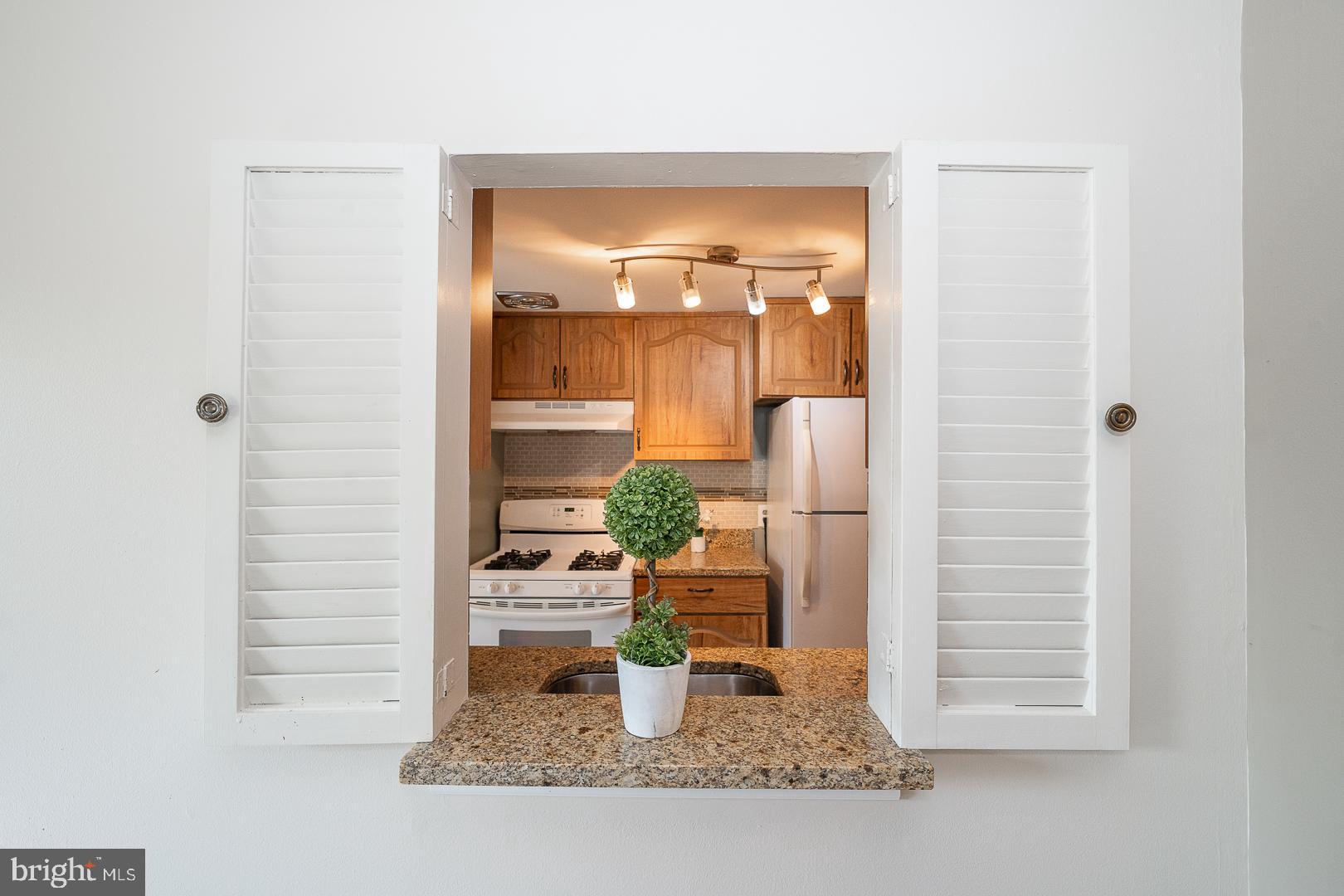 GLENHARDIE - Residential Lease