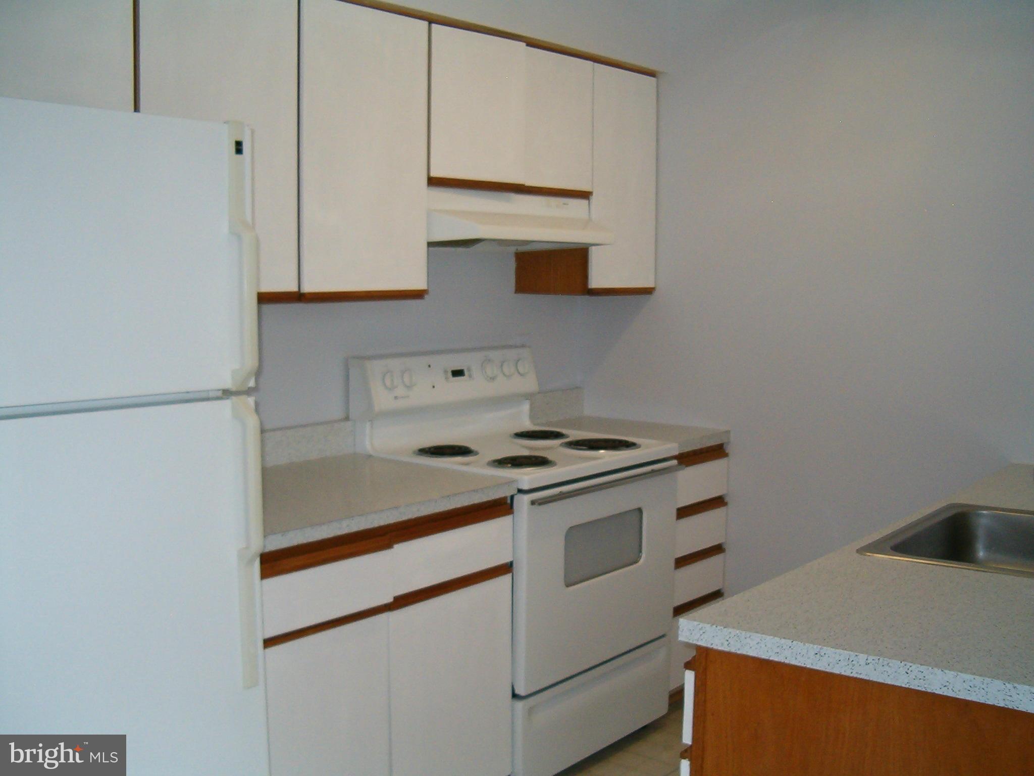 CLUSTERS AT WOODLAWN - Residential