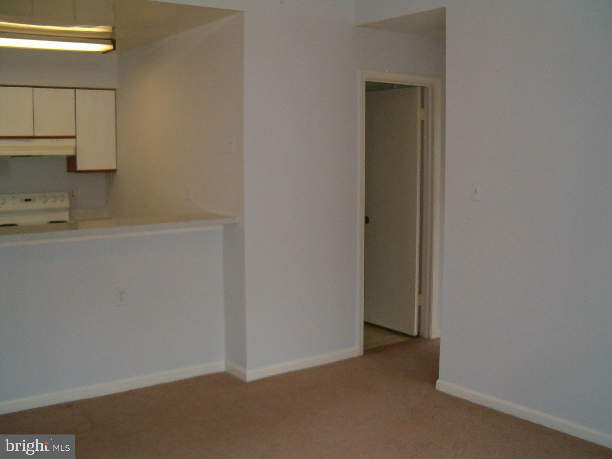 CLUSTERS AT WOODLAWN - Residential