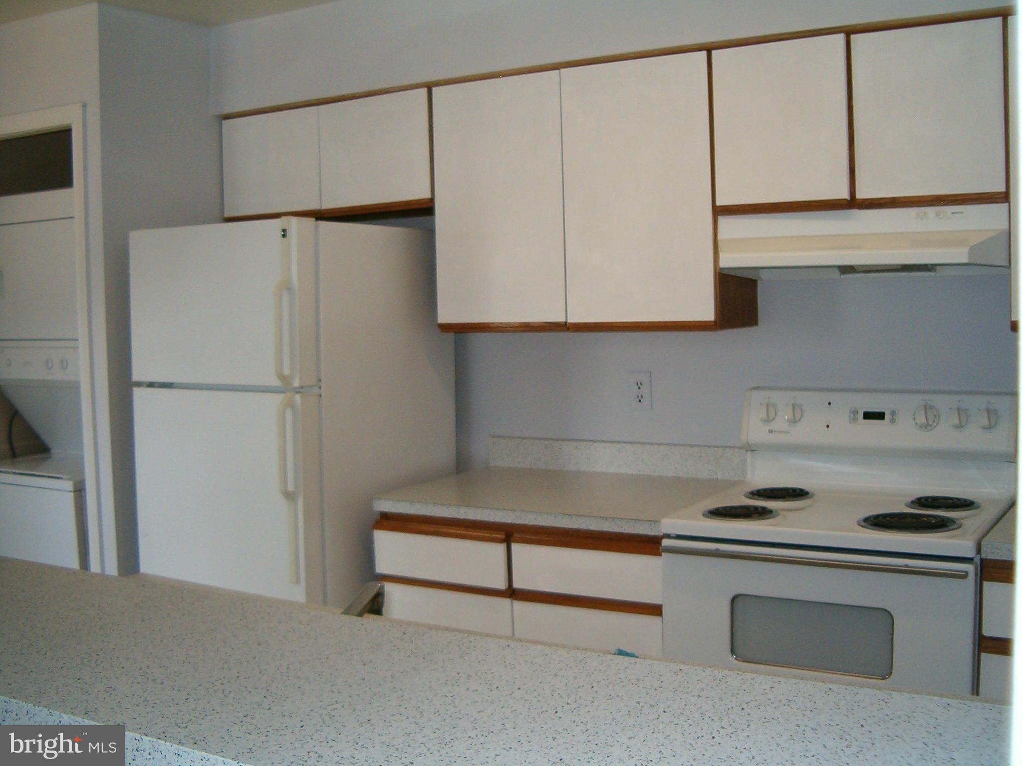 CLUSTERS AT WOODLAWN - Residential