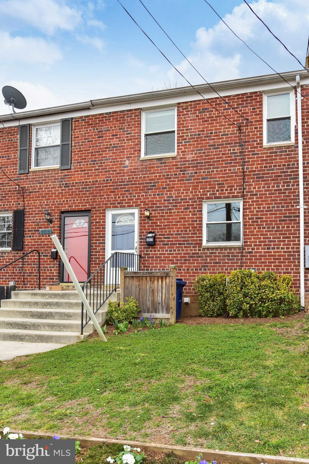 WARWICK VILLAGE - Residential