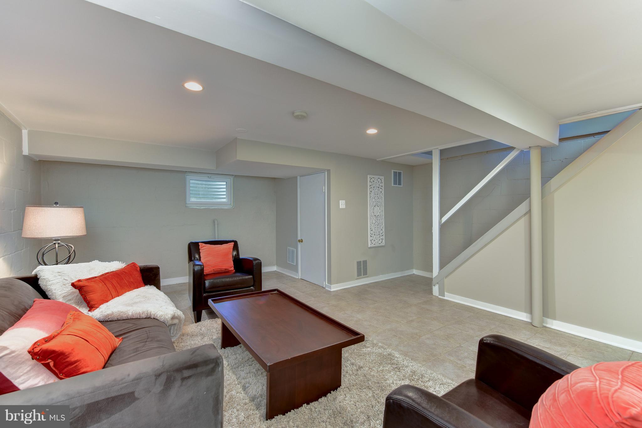 WARWICK VILLAGE - Residential