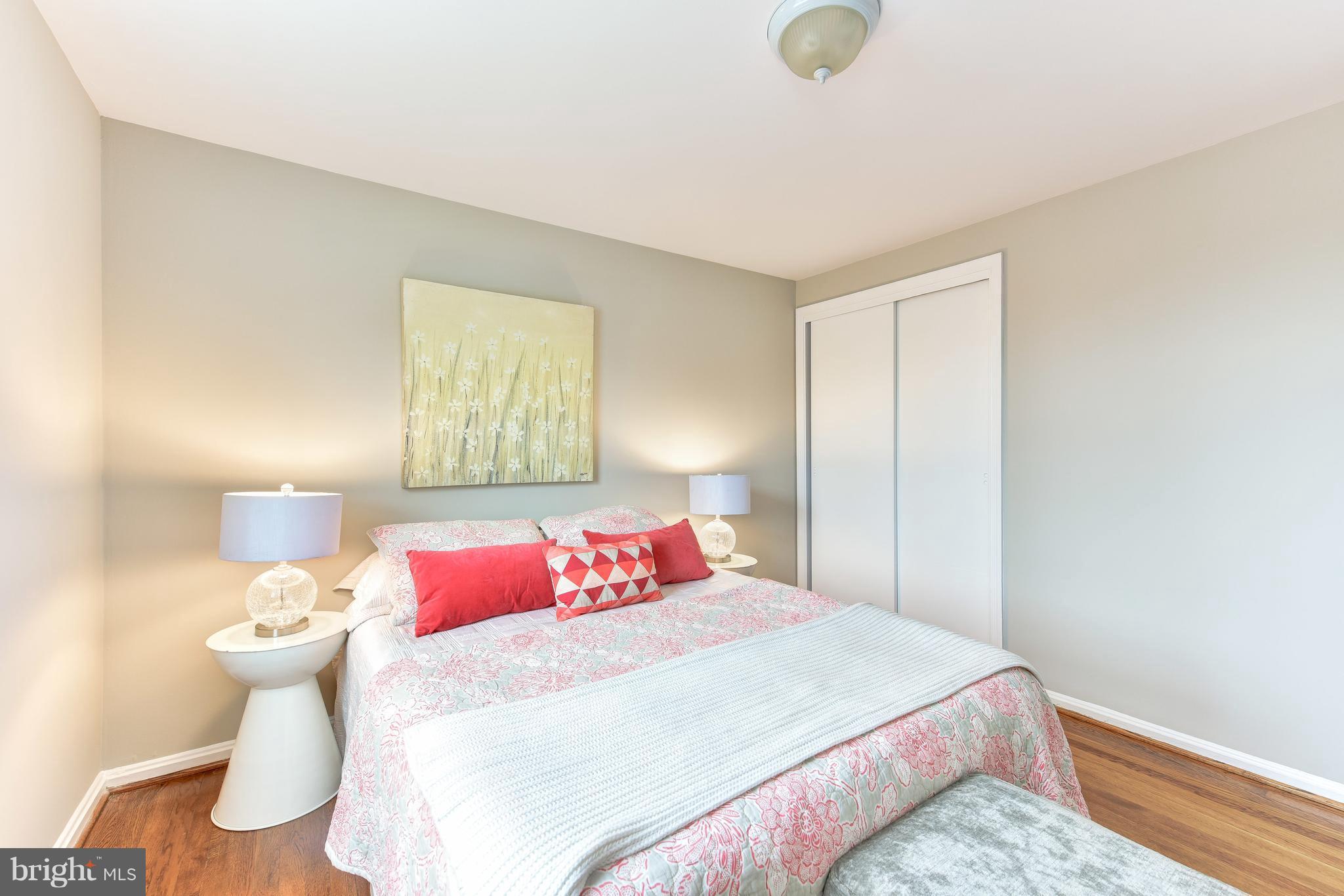 WARWICK VILLAGE - Residential