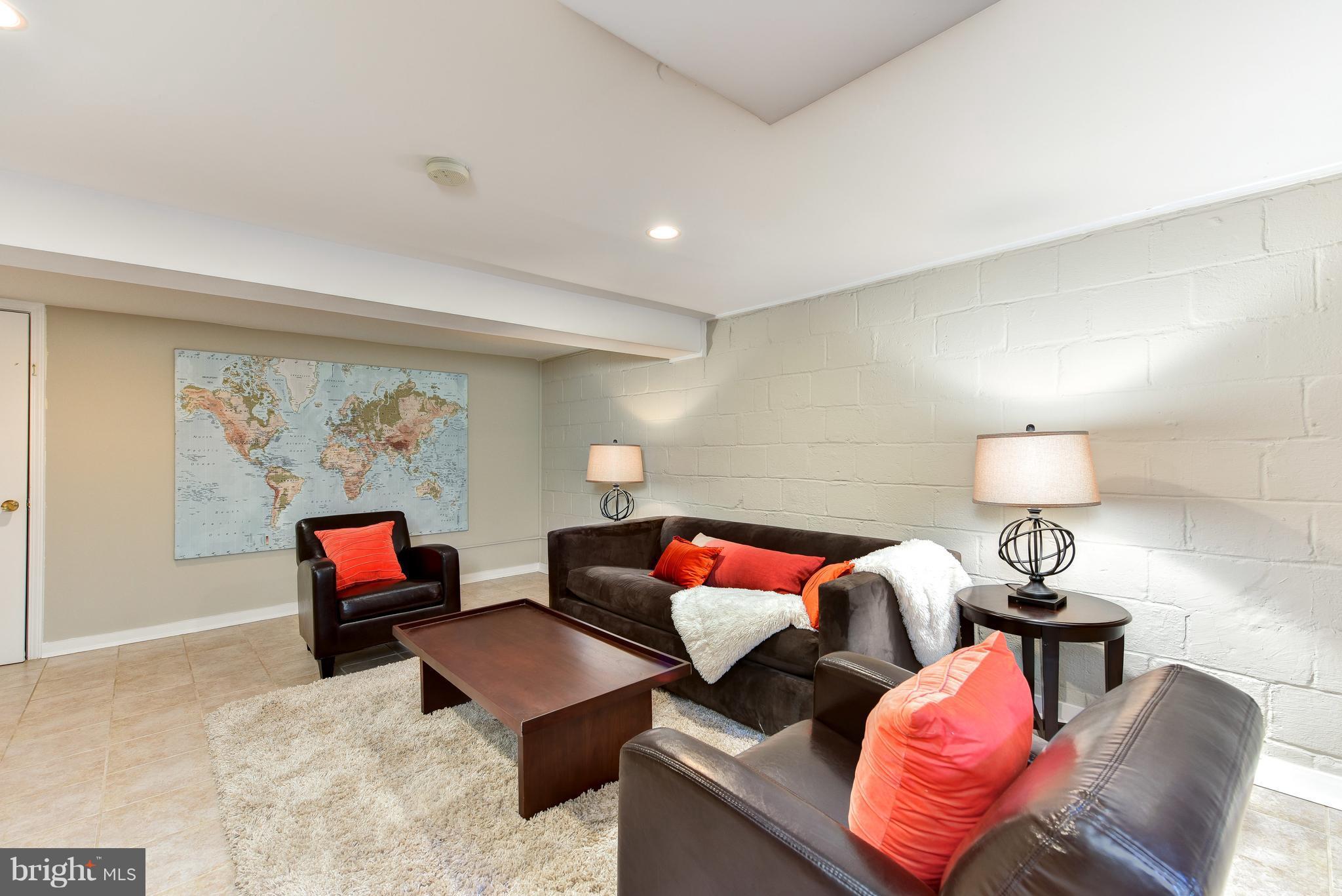 WARWICK VILLAGE - Residential